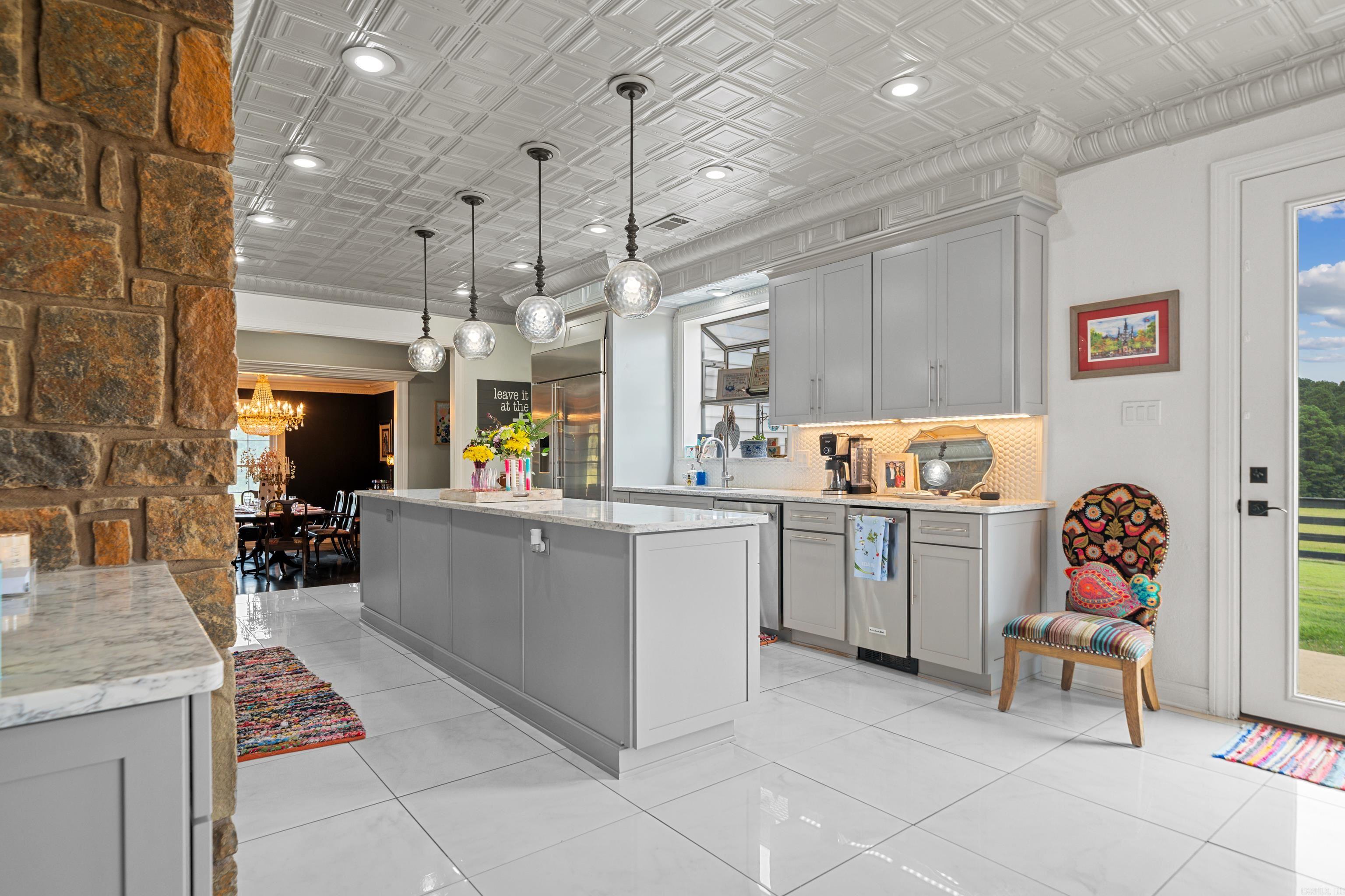 6425 Airport Rd  Bonnerdale, AR