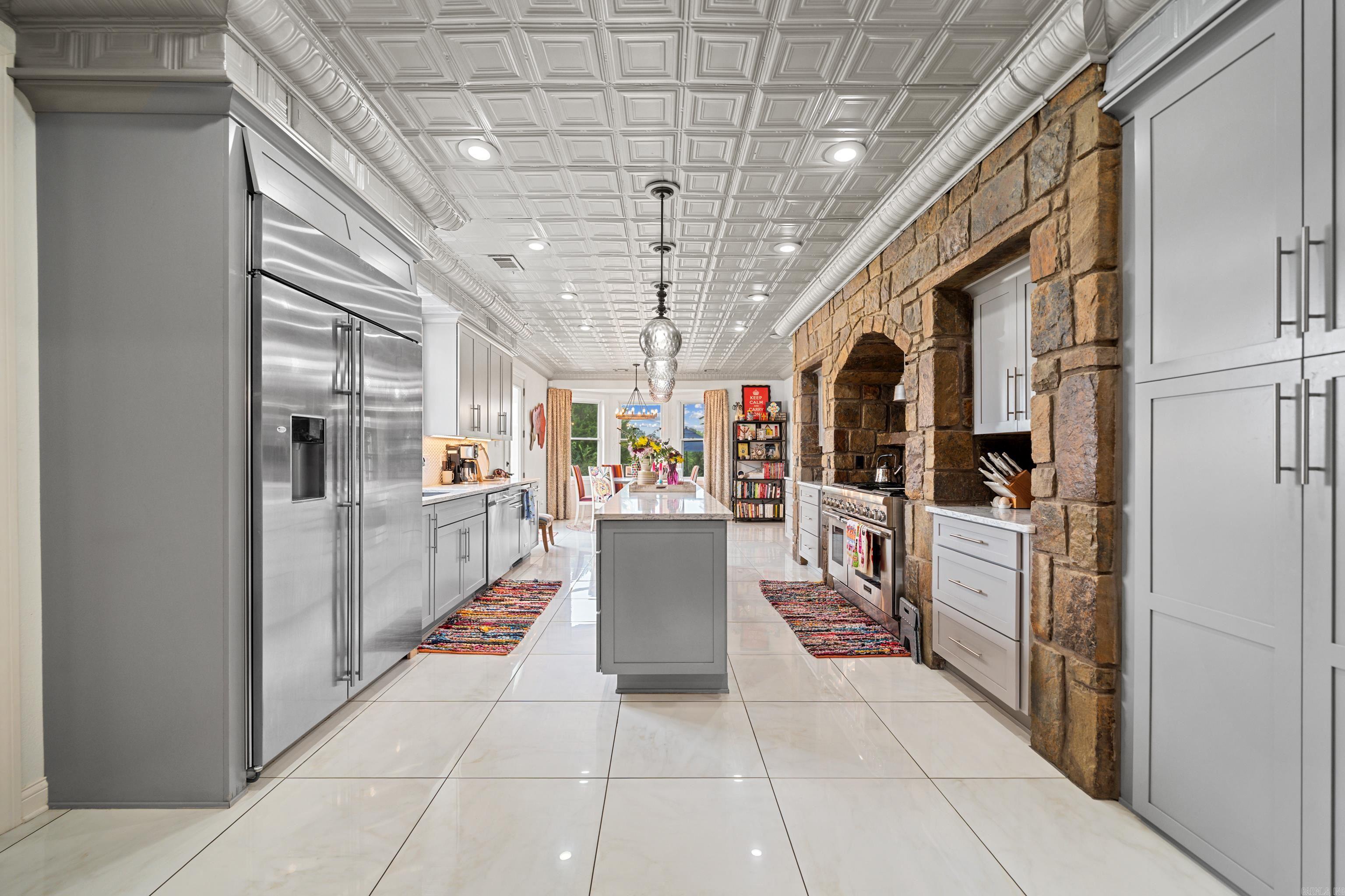 6425 Airport Rd  Bonnerdale, AR