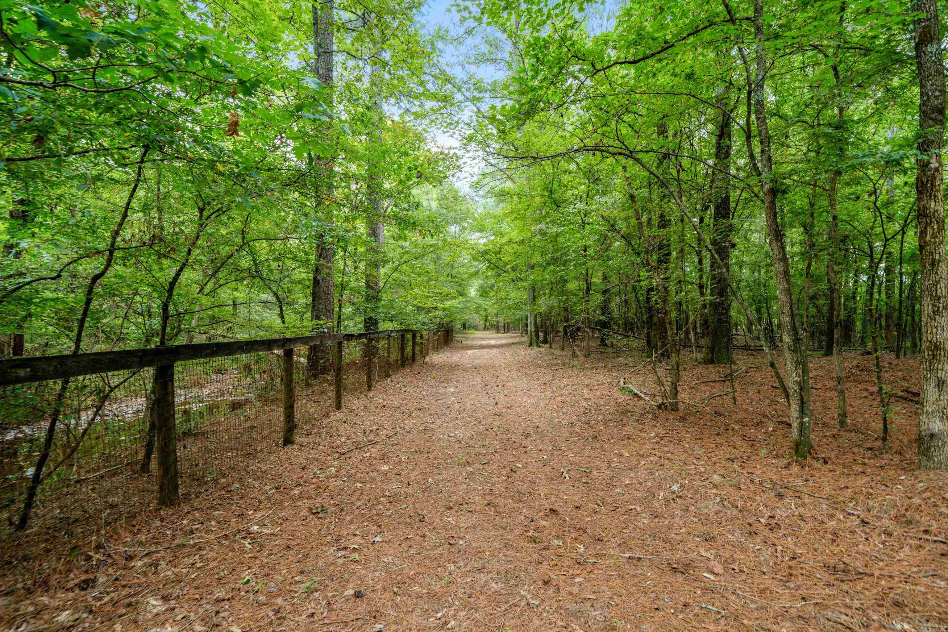 6425 Airport Rd  Bonnerdale, AR