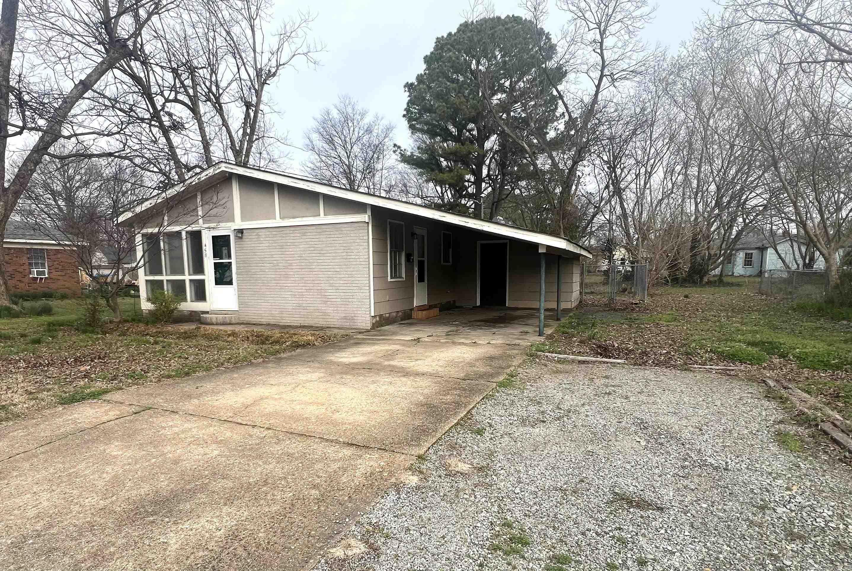 458 Valarie  Piggott, AR