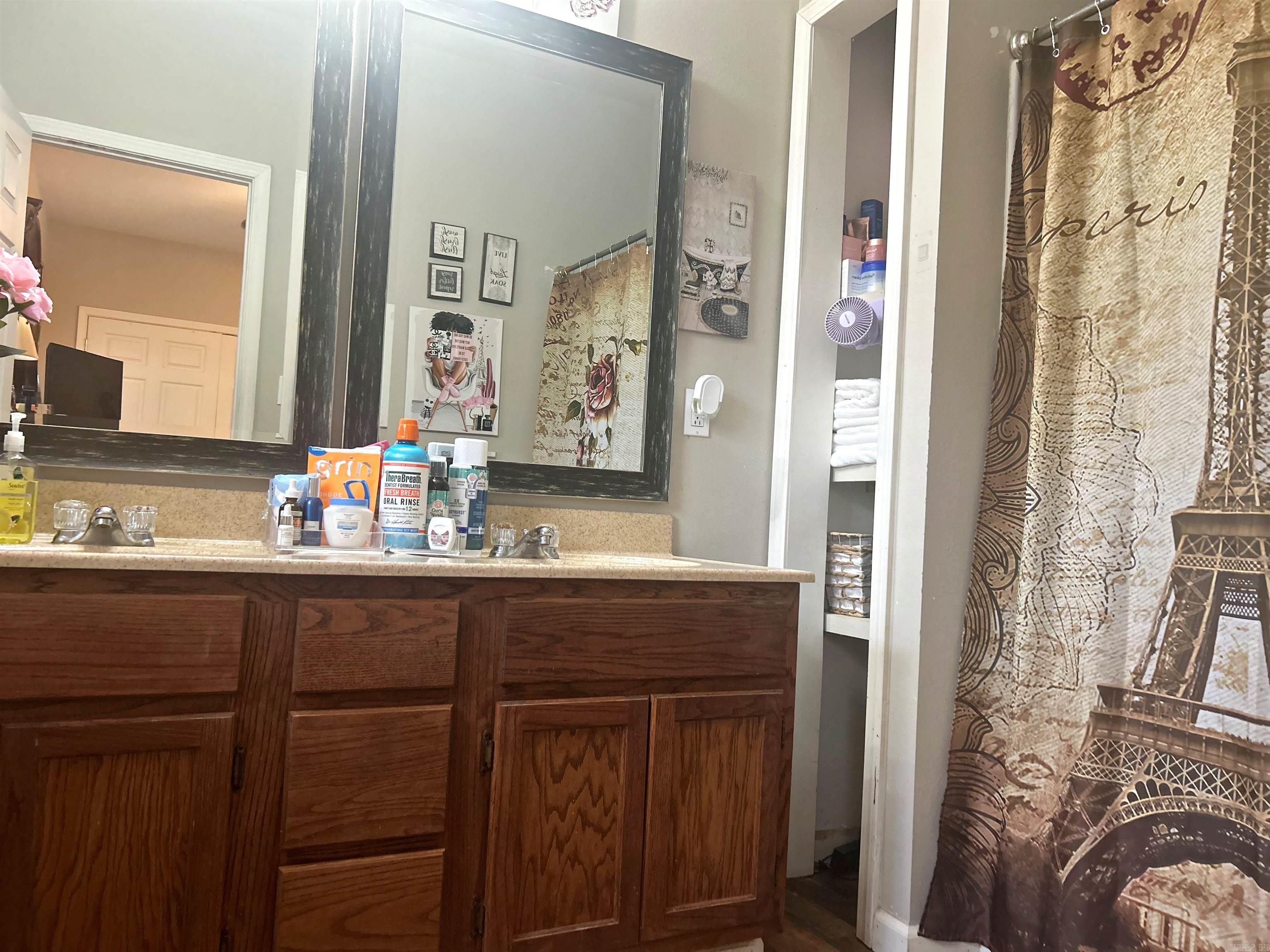 908 E Pine  Gurdon, AR