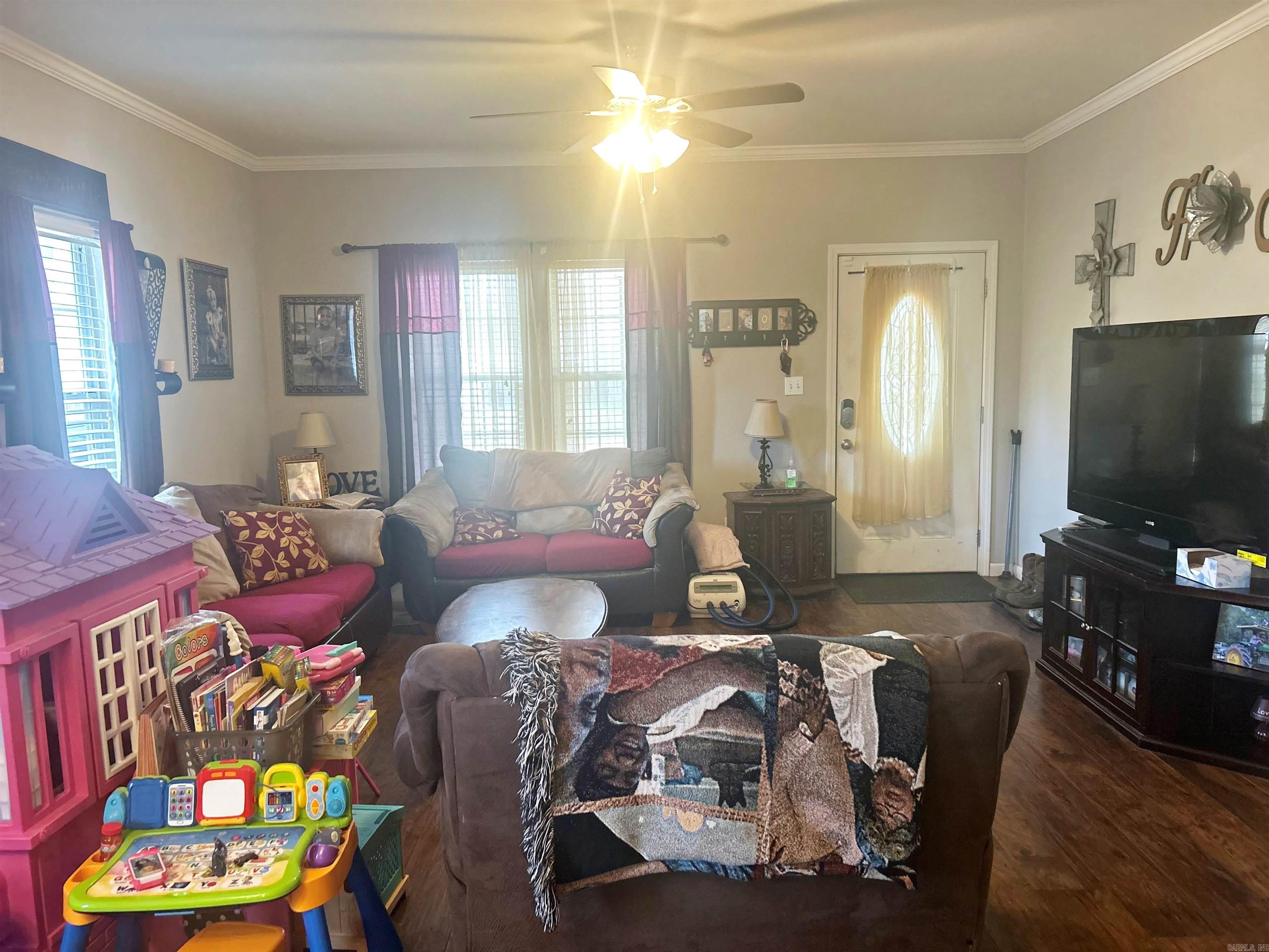 908 E Pine  Gurdon, AR