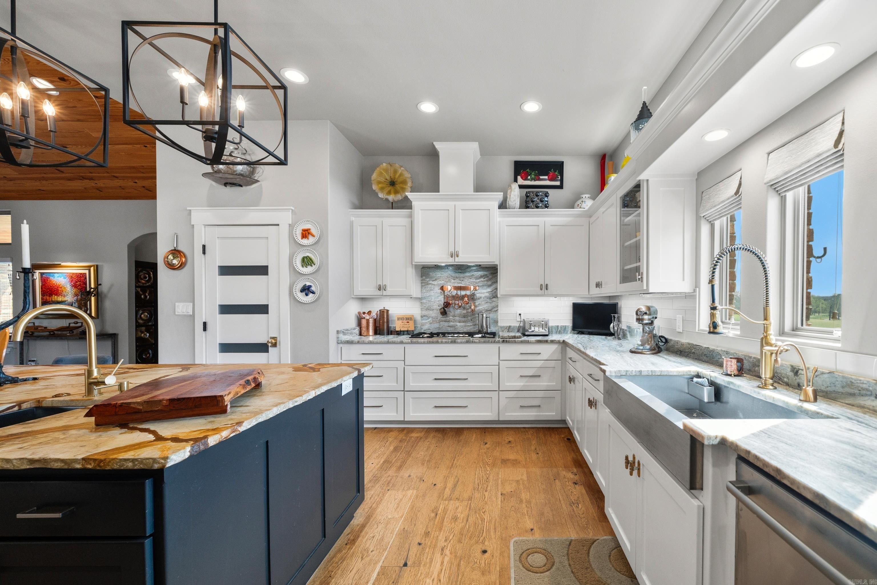 108 Vector  Hot Springs, AR