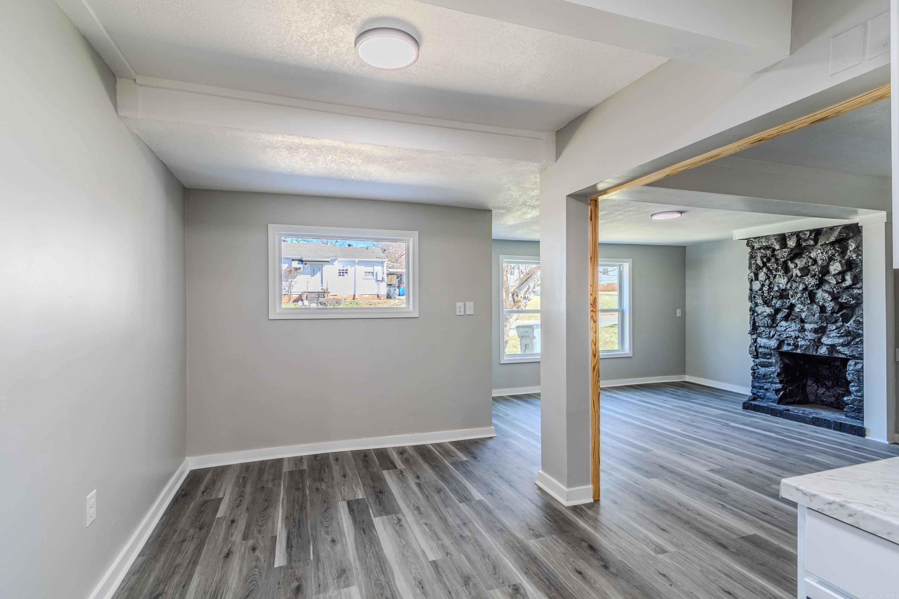 620 N 6th  Paragould, AR