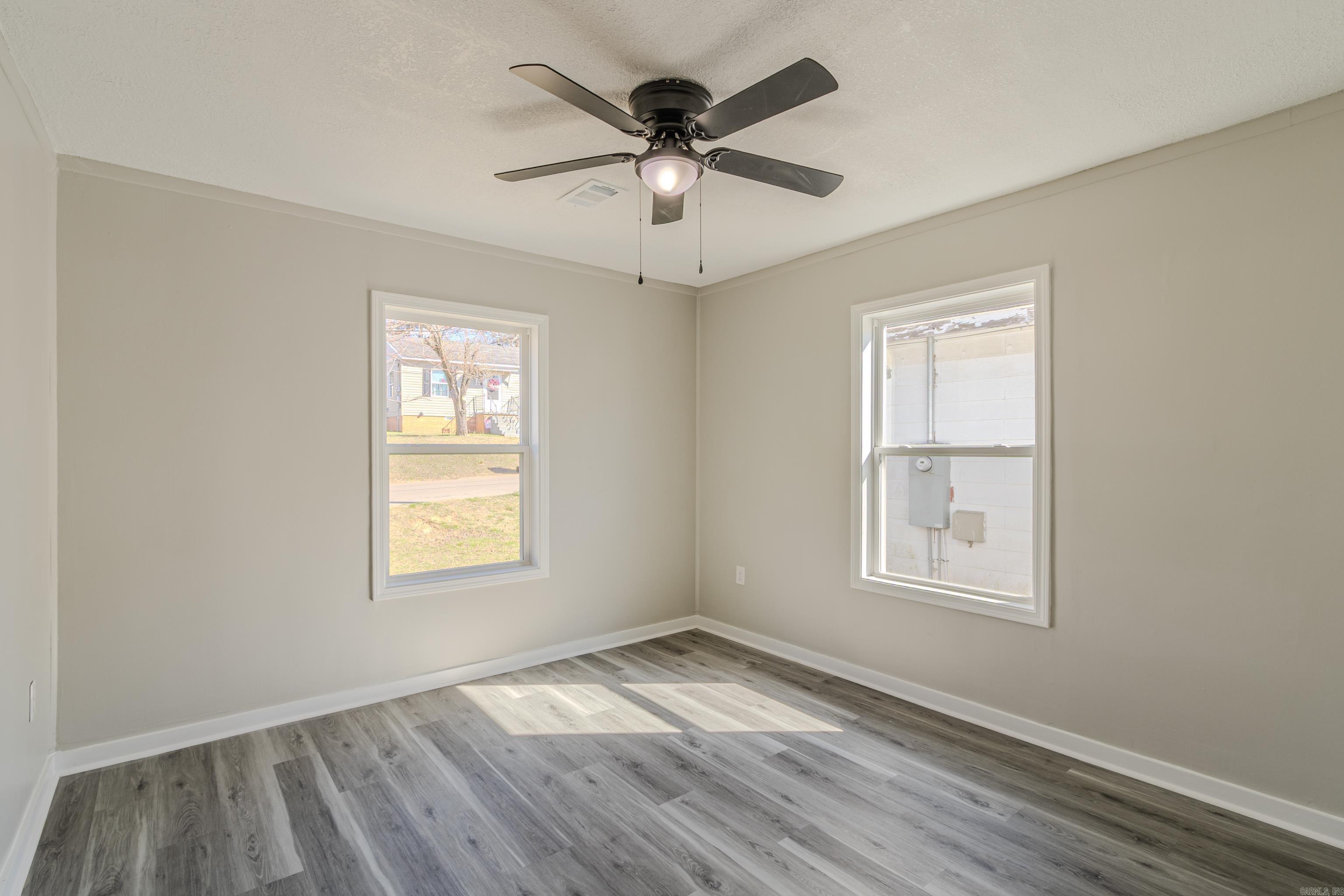 620 N 6th  Paragould, AR