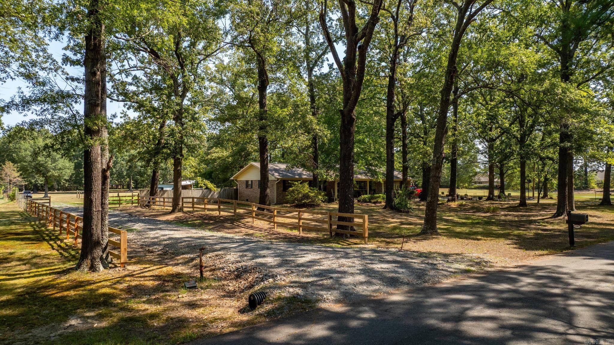 17 & 21 Snowden Circle  Greenbrier, AR