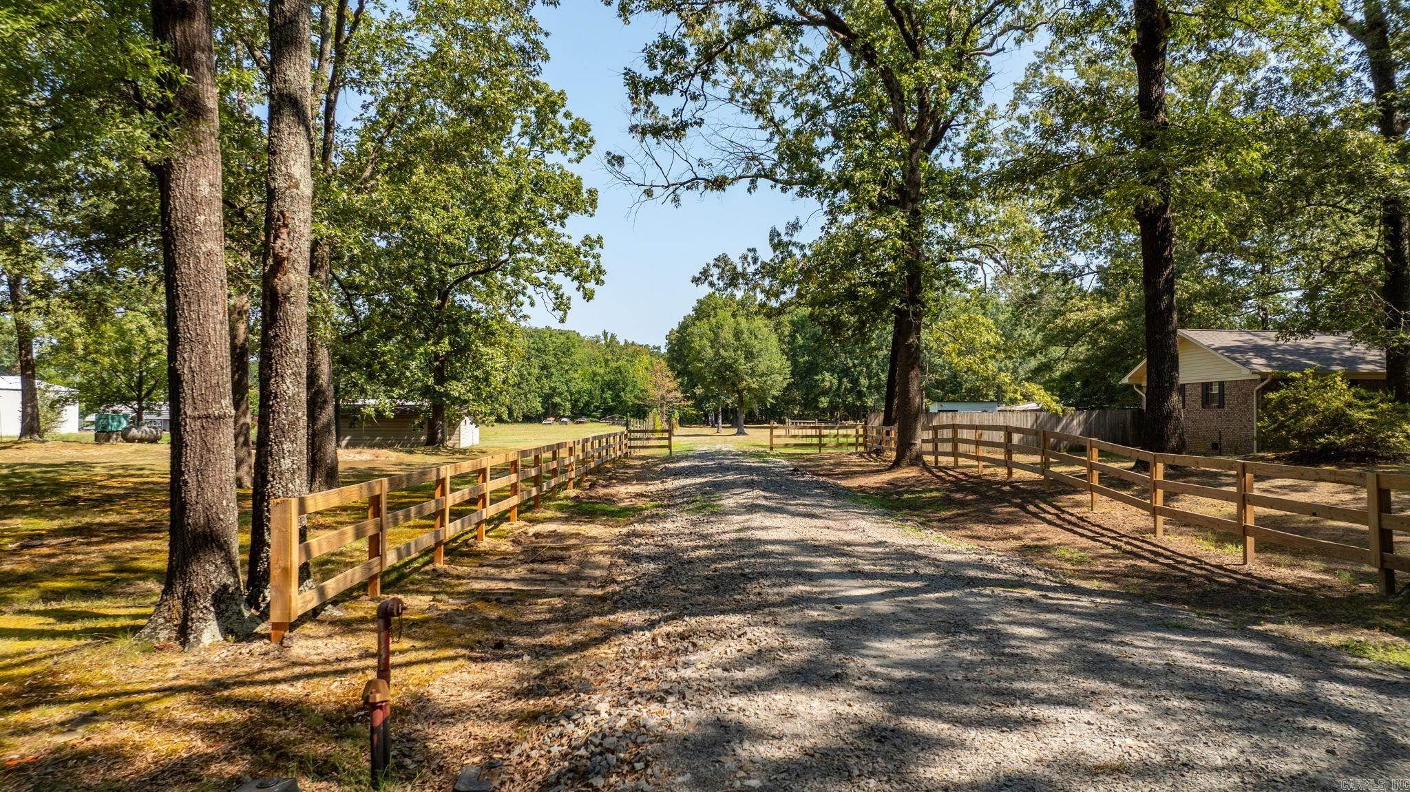 17 & 21 Snowden Circle  Greenbrier, AR