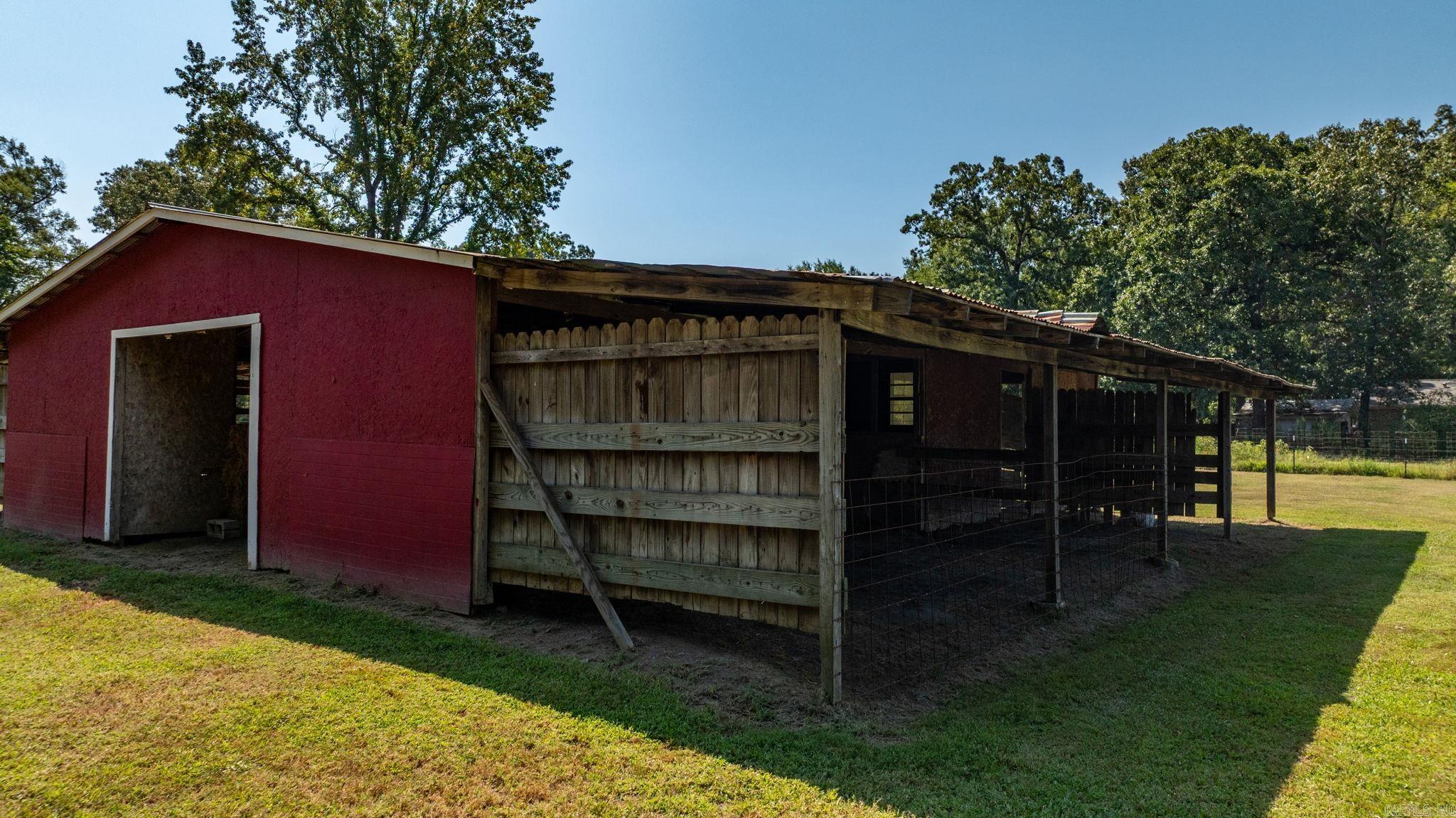 17 & 21 Snowden Circle  Greenbrier, AR