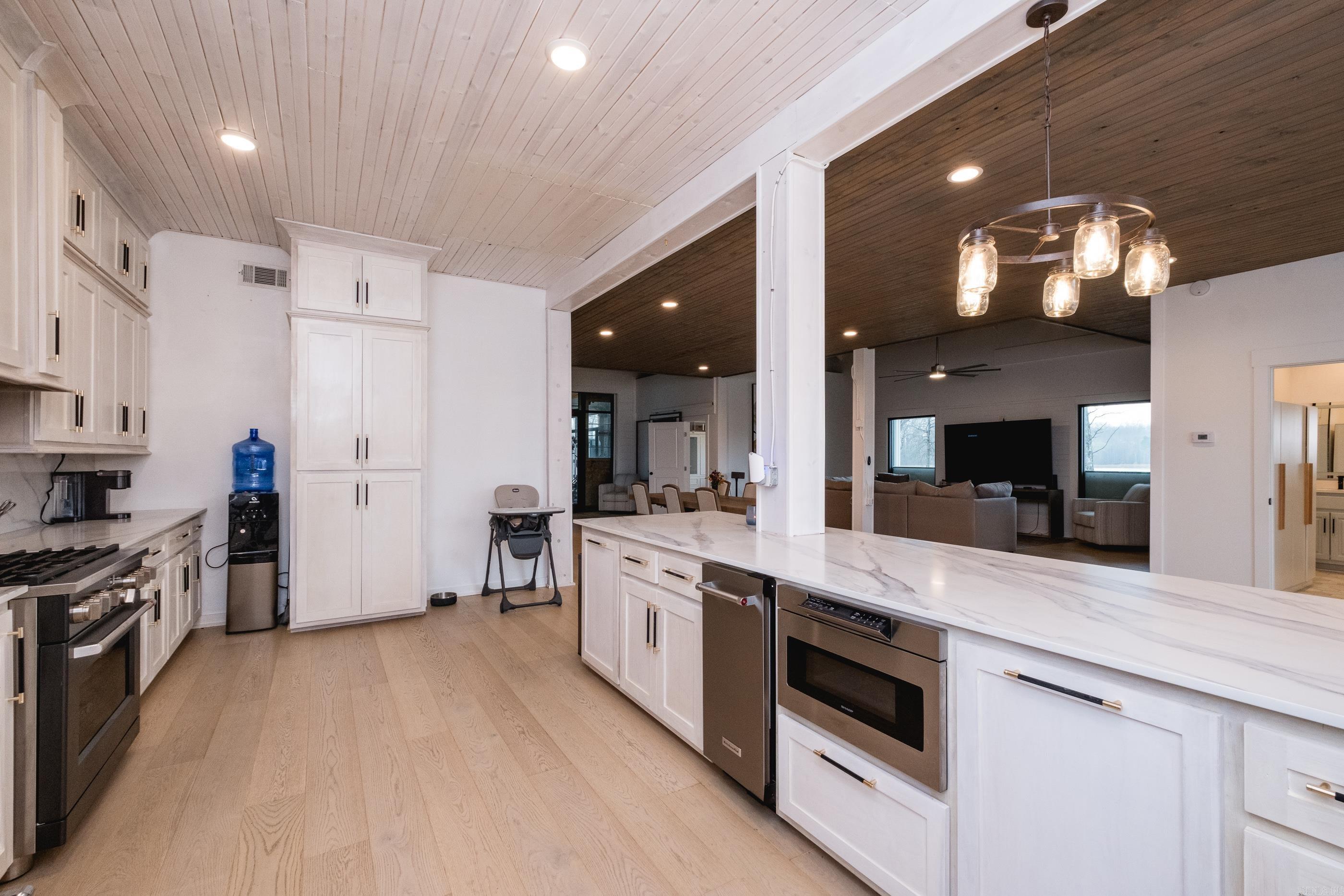 19901 Highway 300 Roland, AR 72135