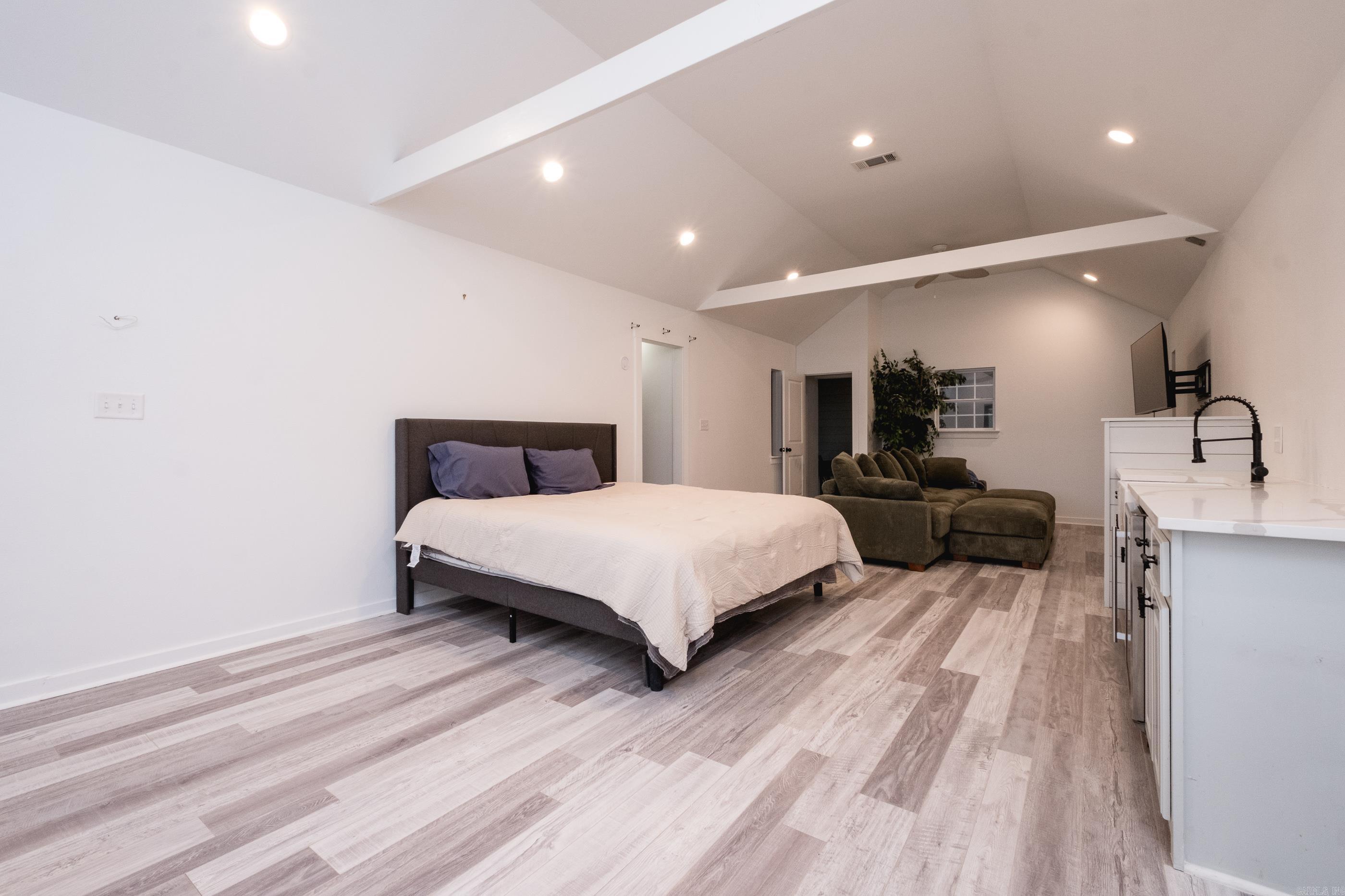 19901 Highway 300 Roland, AR 72135