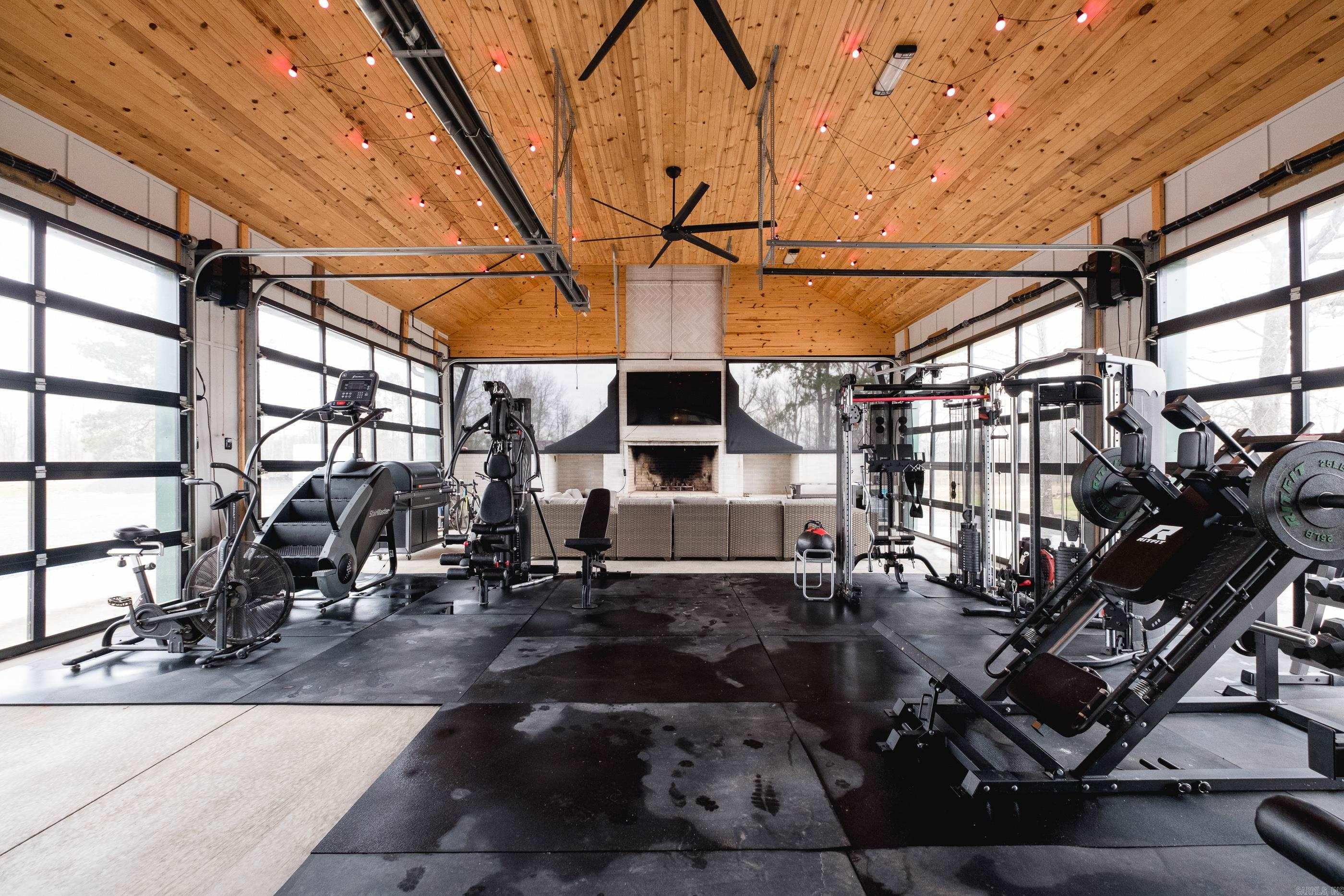 19901 Highway 300  Roland, AR