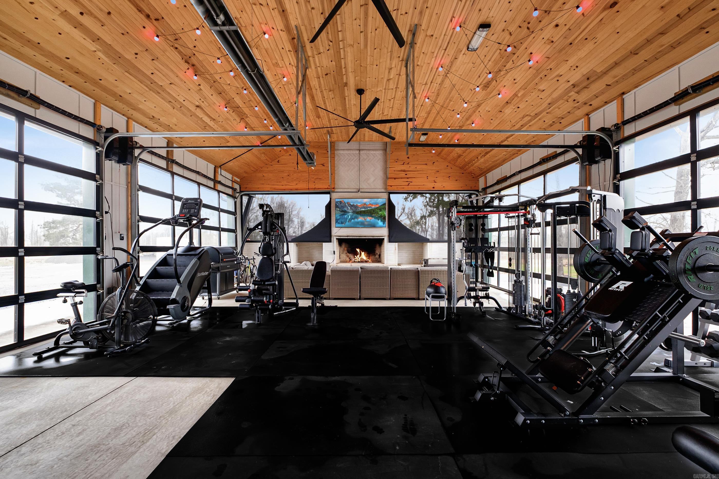 19901 Highway 300 Roland, AR 72135