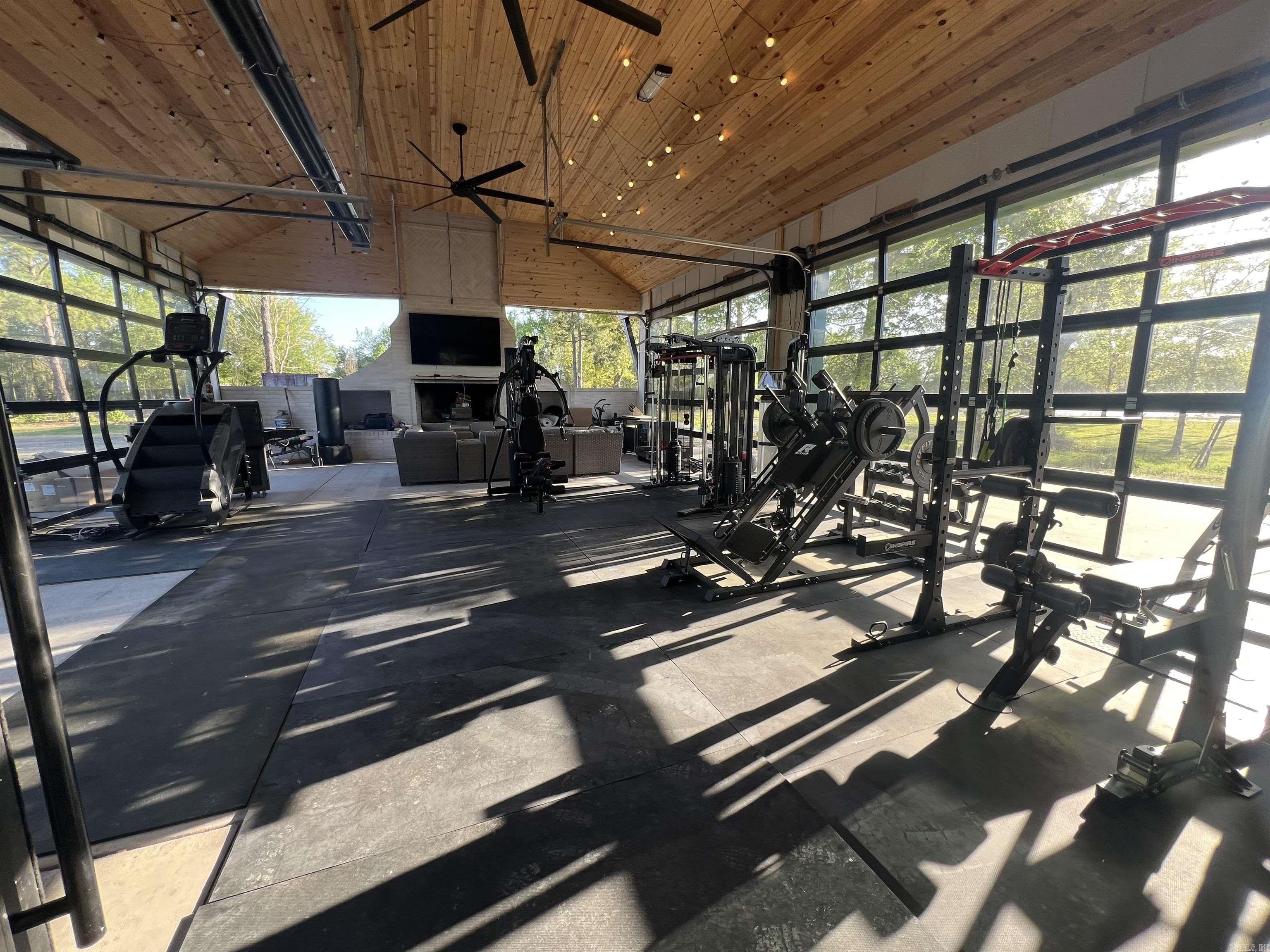 19901 Highway 300 Roland, AR 72135