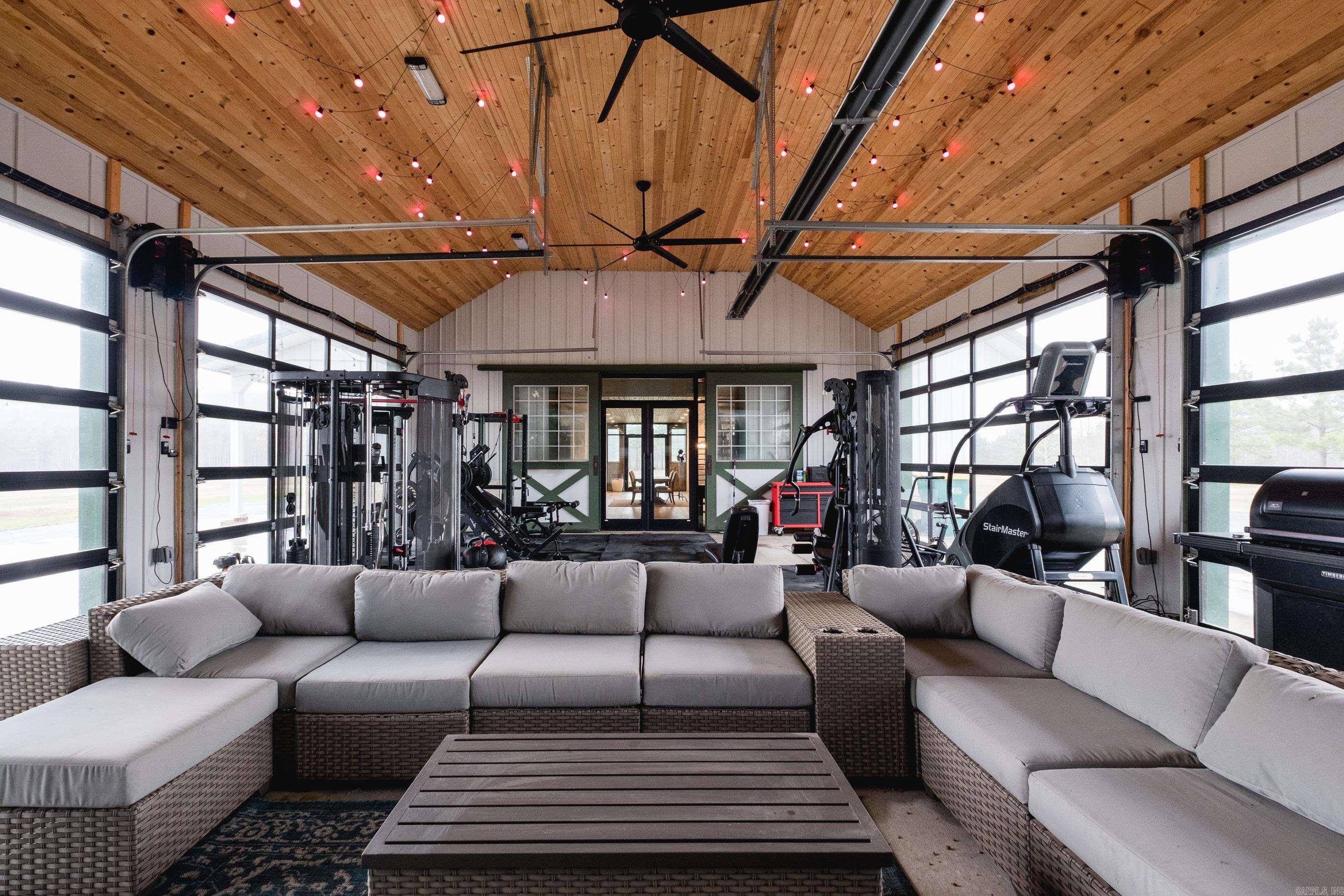 19901 Highway 300 Roland, AR 72135