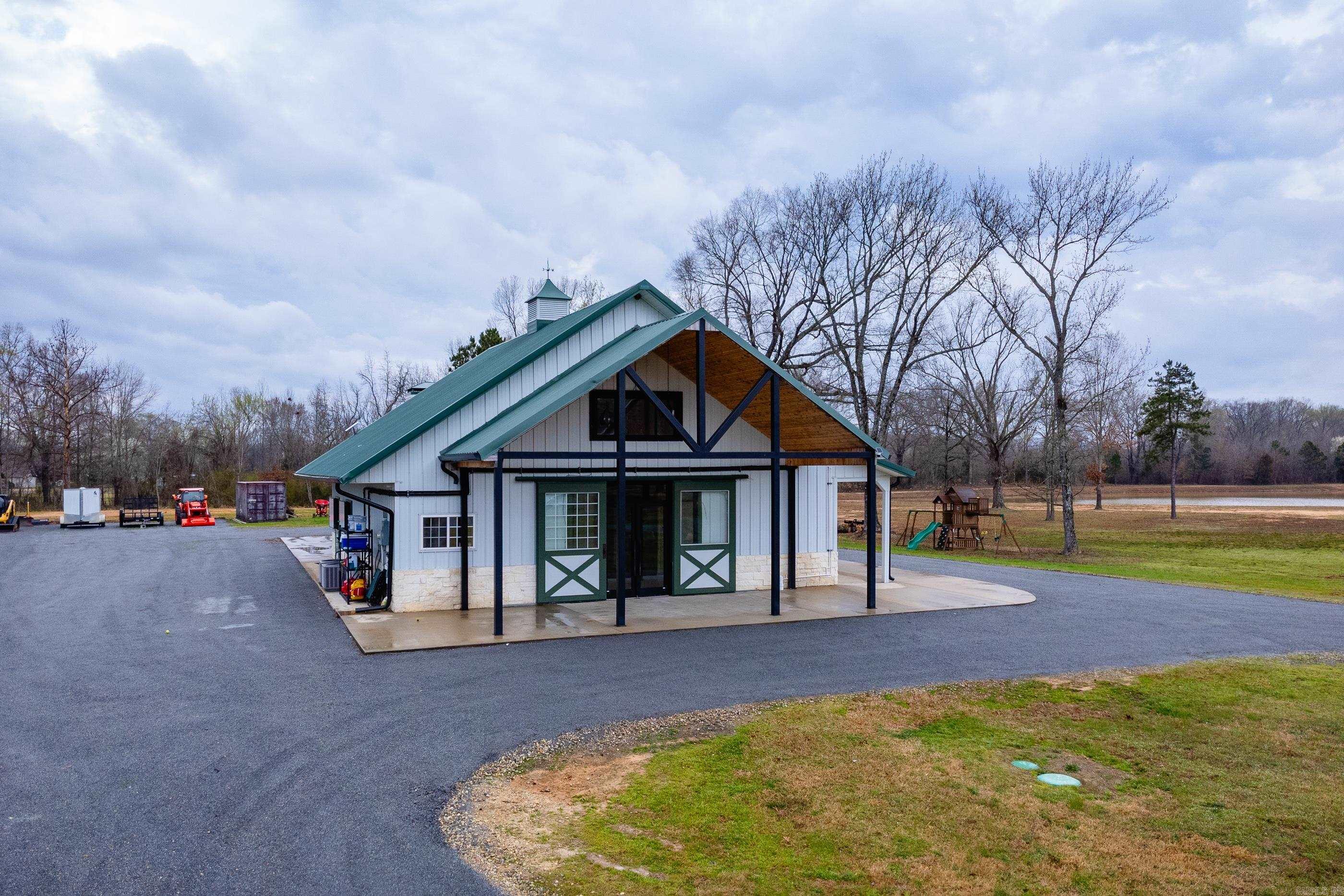 19901 Highway 300 Roland, AR 72135