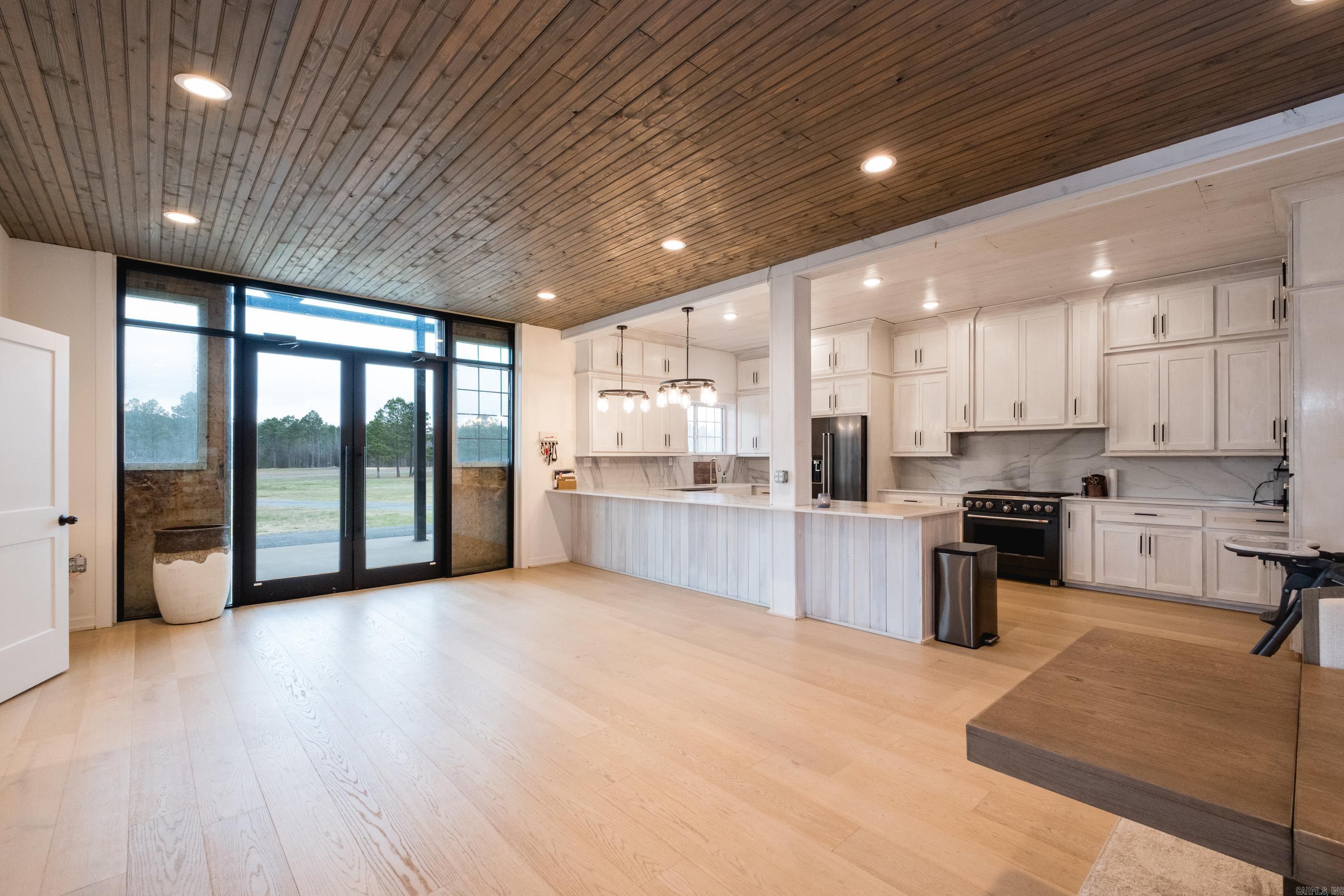 19901 Highway 300 Roland, AR 72135