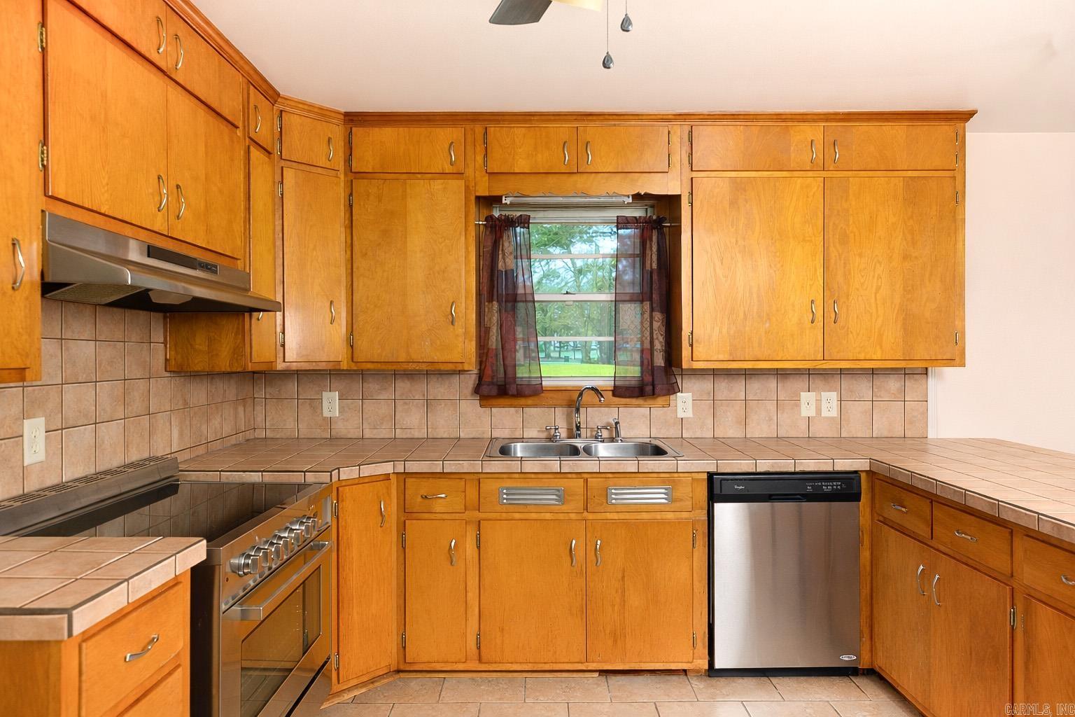 7704 Dollarway  White Hall, AR