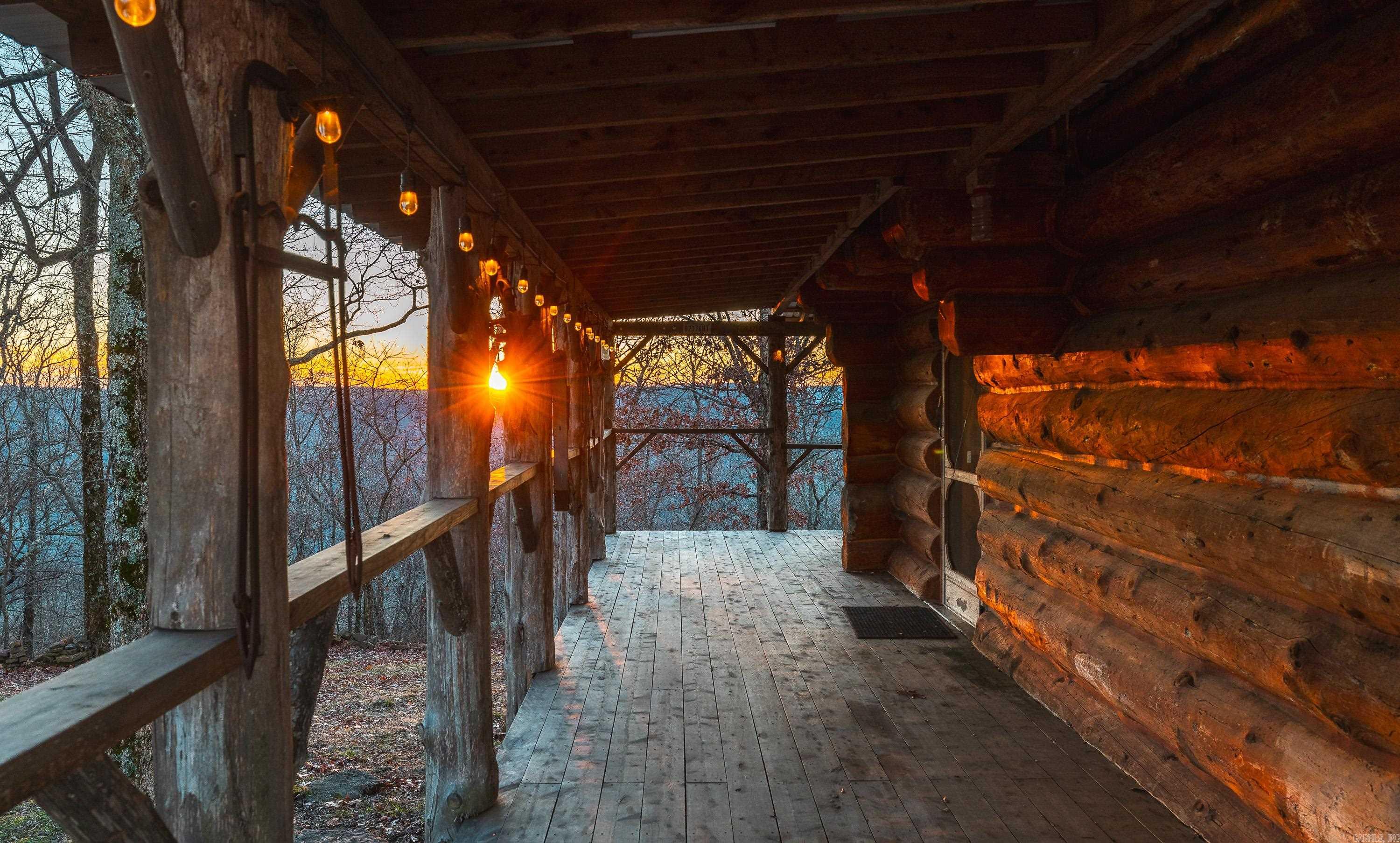 1645 Prism Dr  Leslie, AR