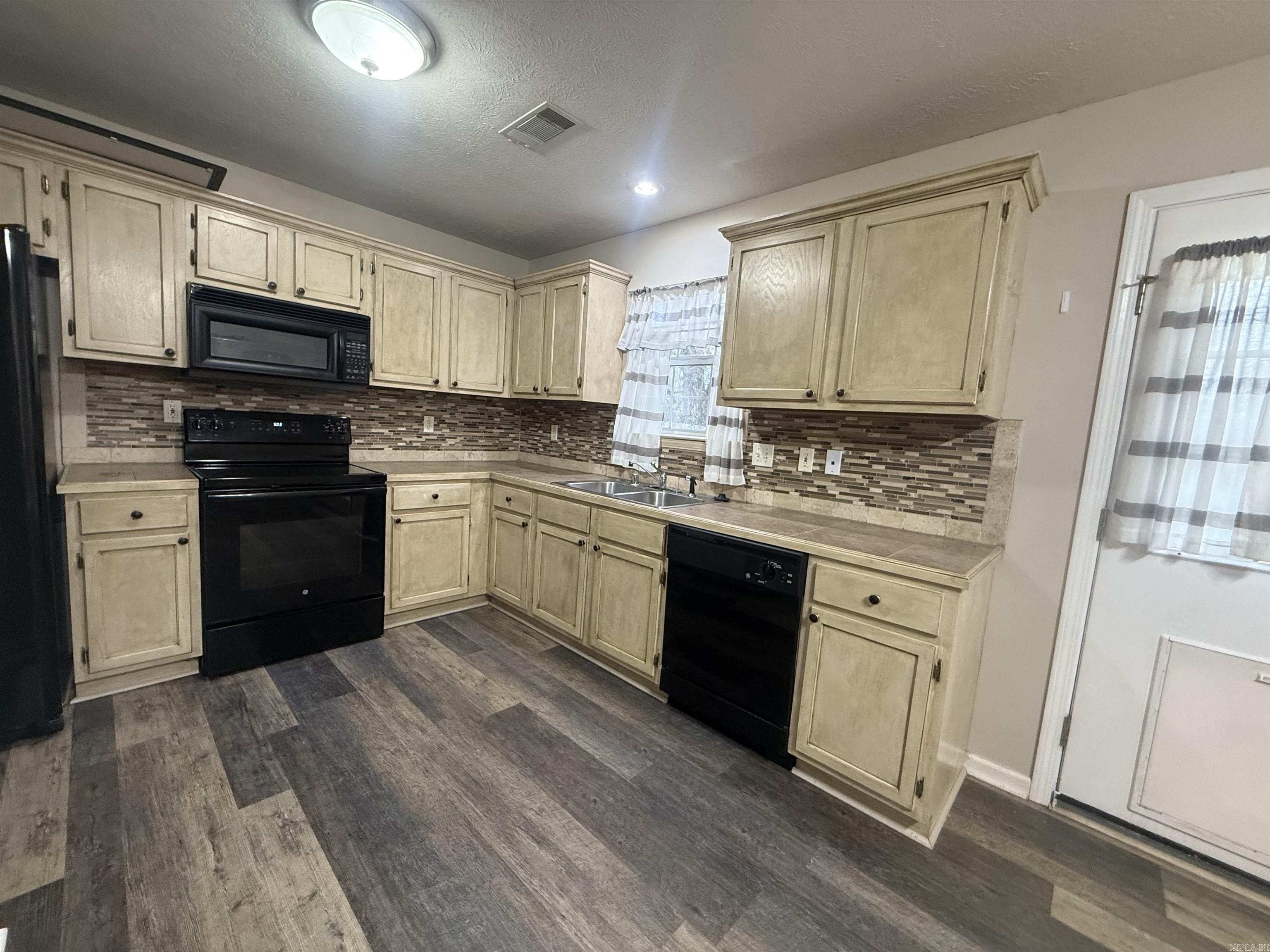 104 Donna Kay  Greenbrier, AR