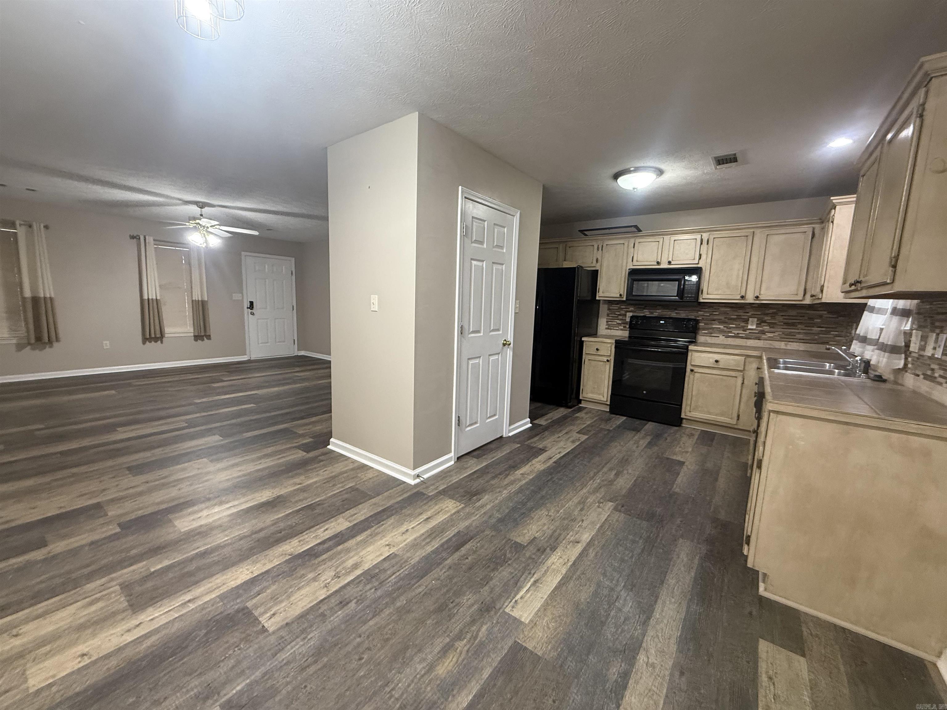 104 Donna Kay  Greenbrier, AR