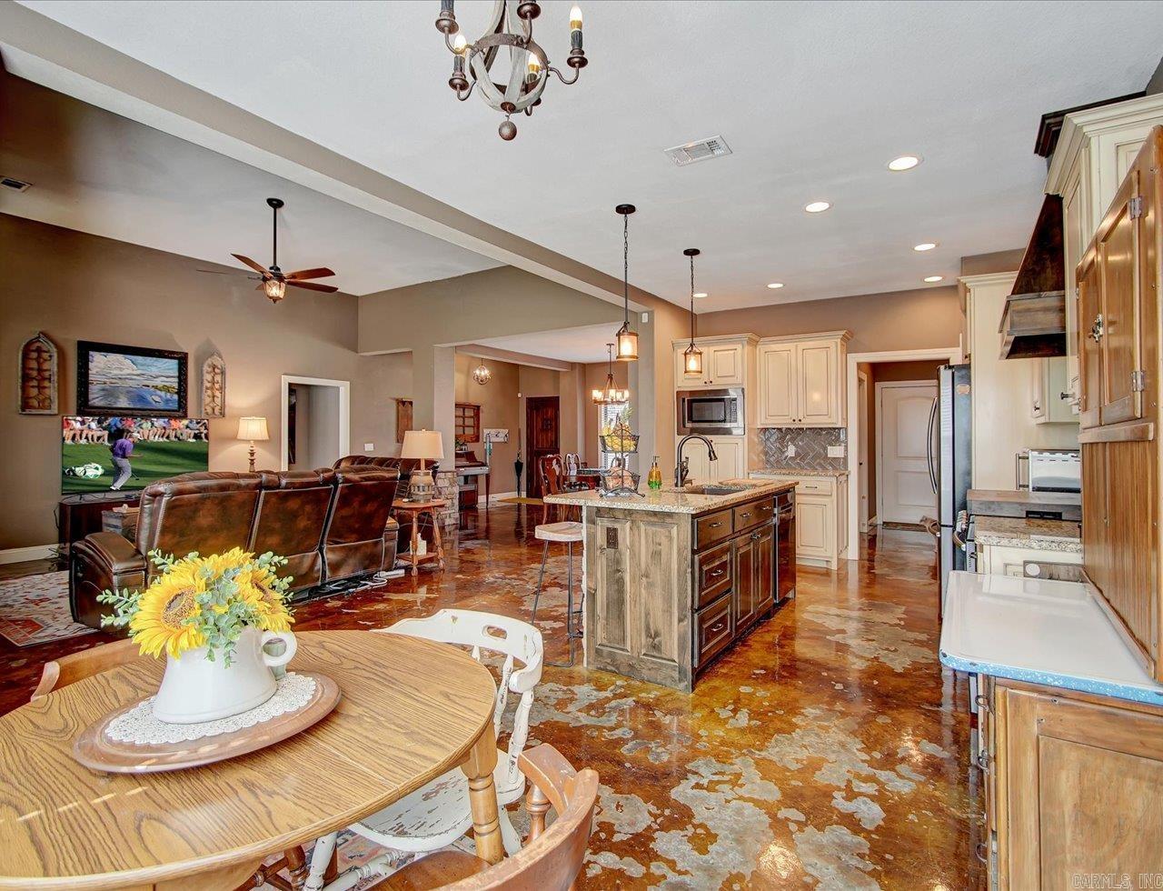 94 Murillo Way  Hot Springs Village, AR