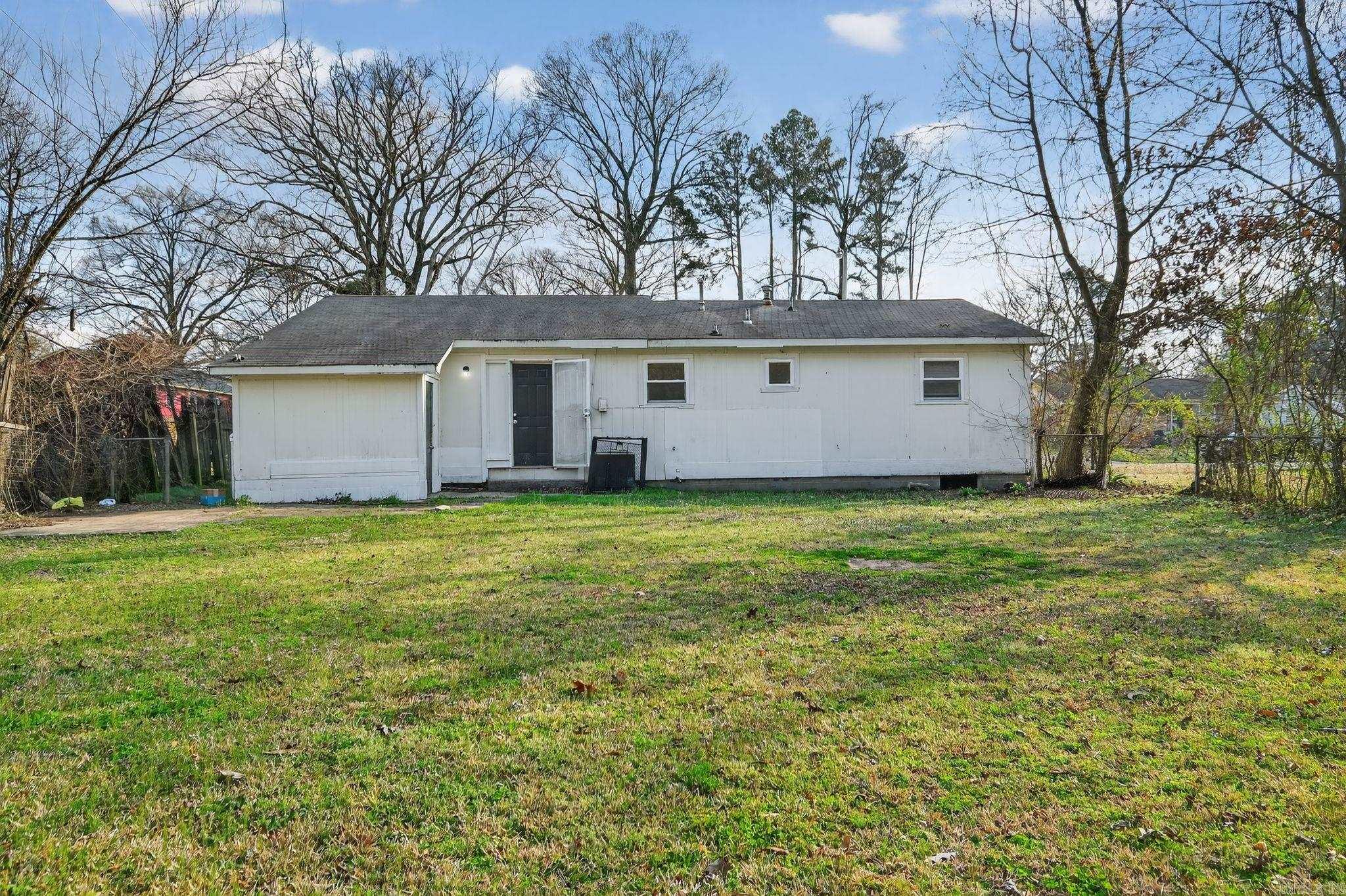 8400 Herrick  Little Rock, AR