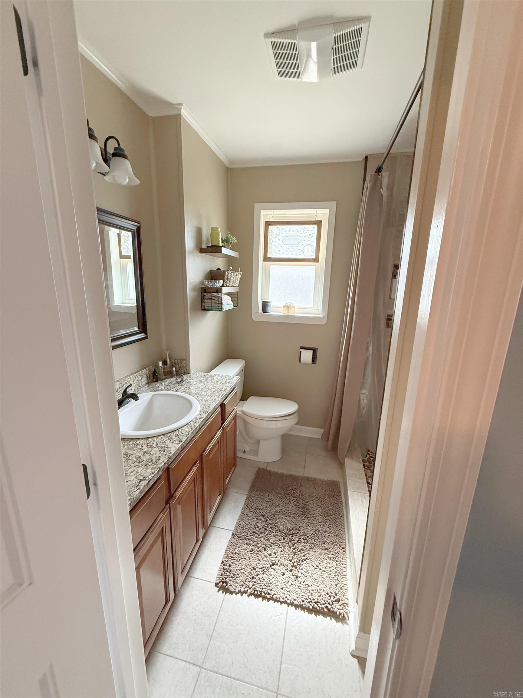 585 Narrows  Greers Ferry, AR