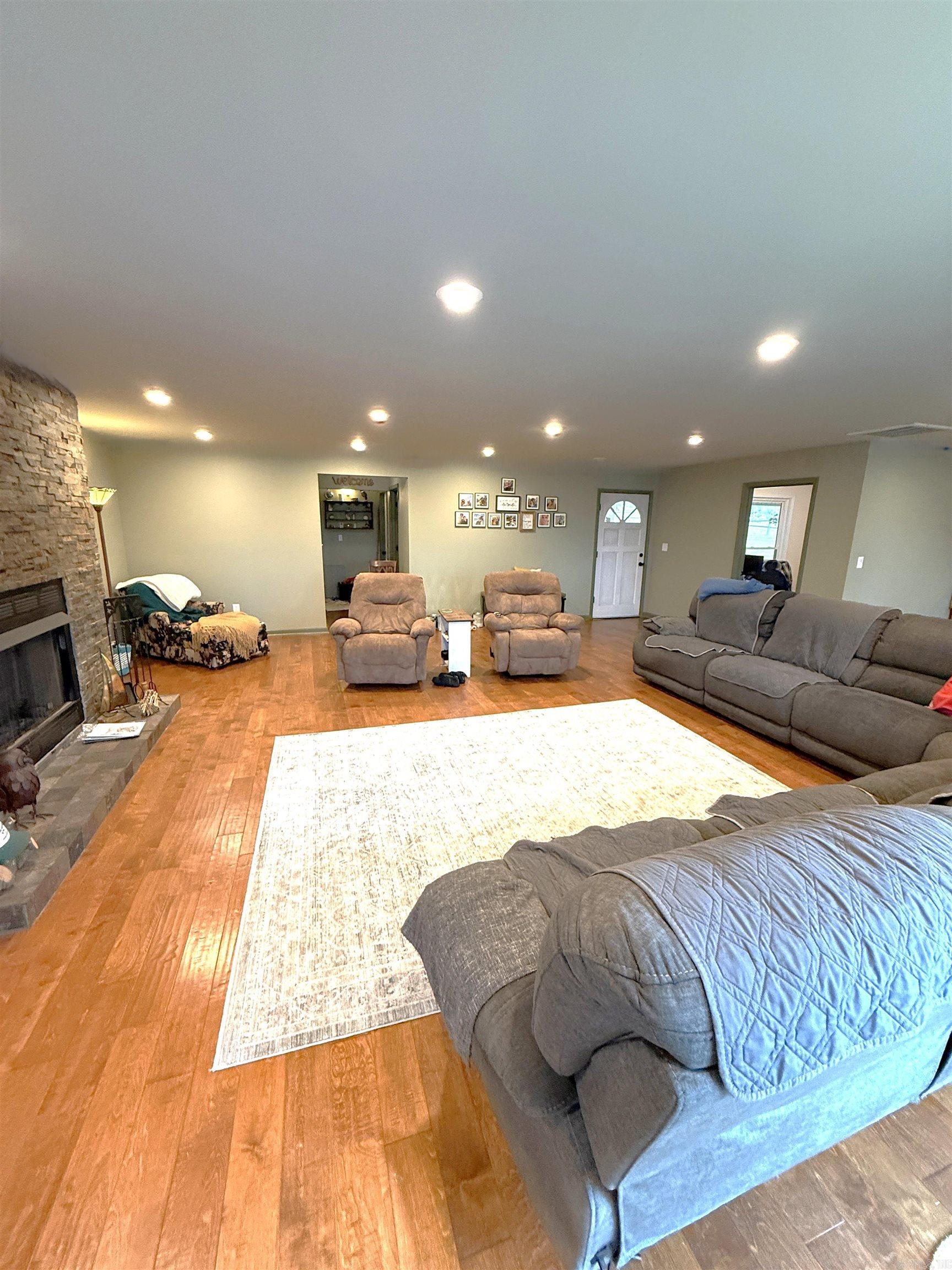 585 Narrows  Greers Ferry, AR