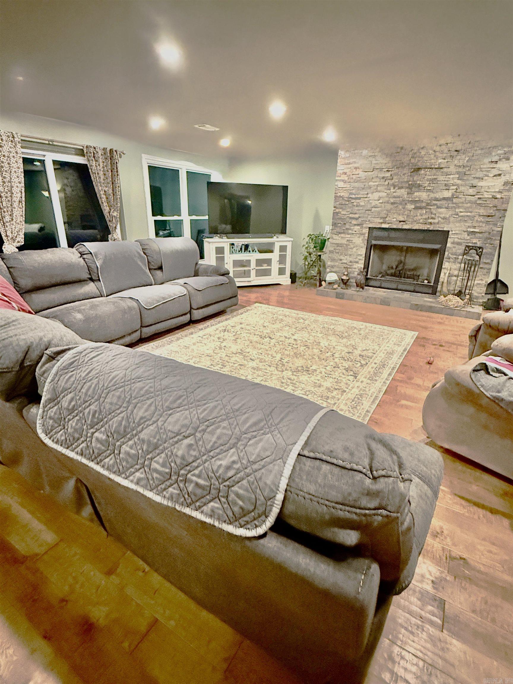 585 Narrows  Greers Ferry, AR