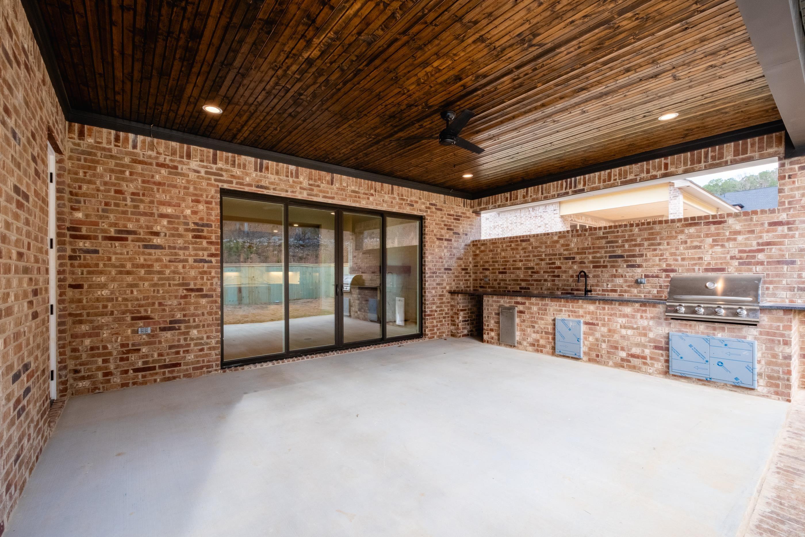 220 Abington Circle  Little Rock, AR