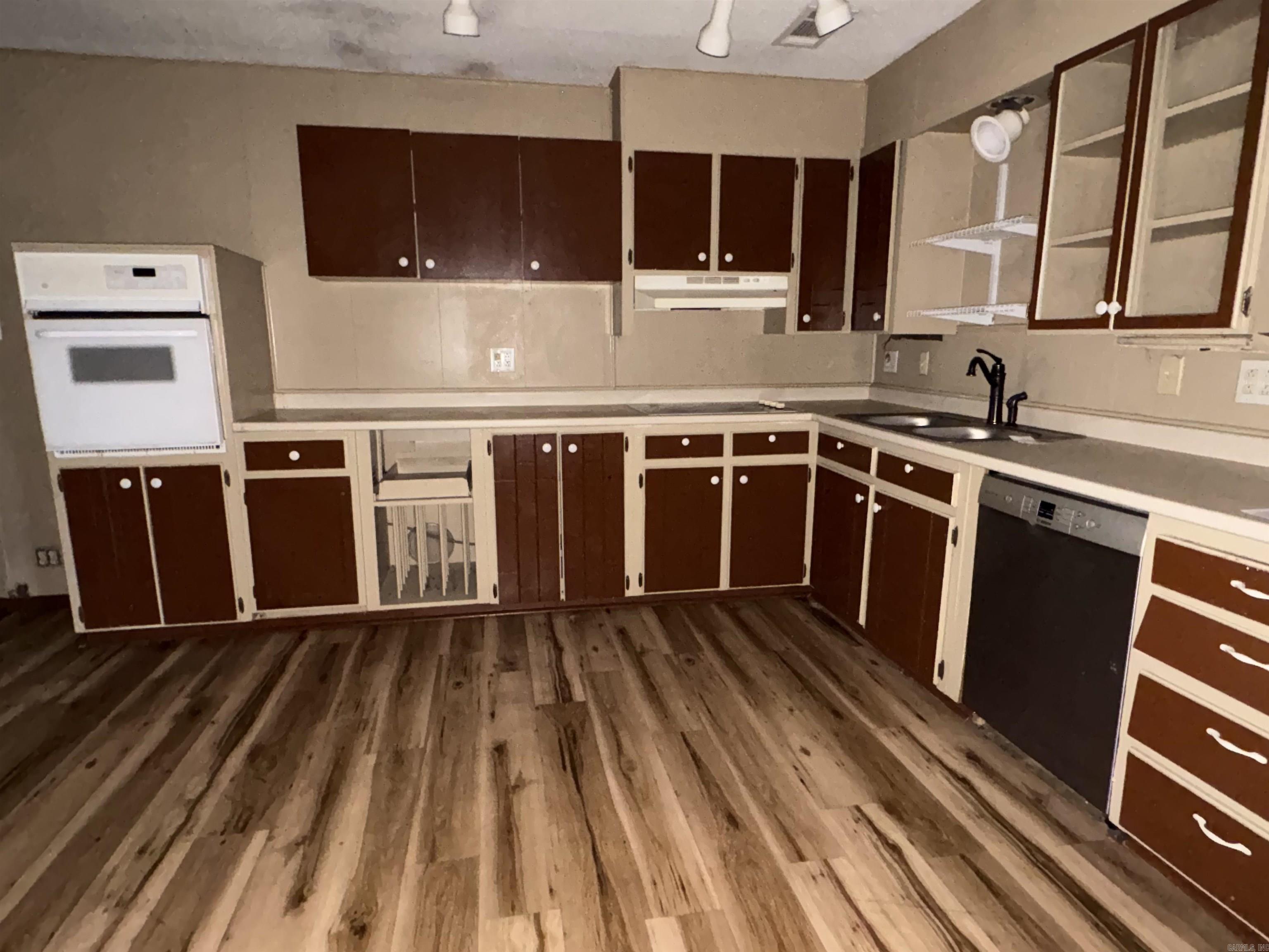 22 Tanglewood  Oppelo, AR