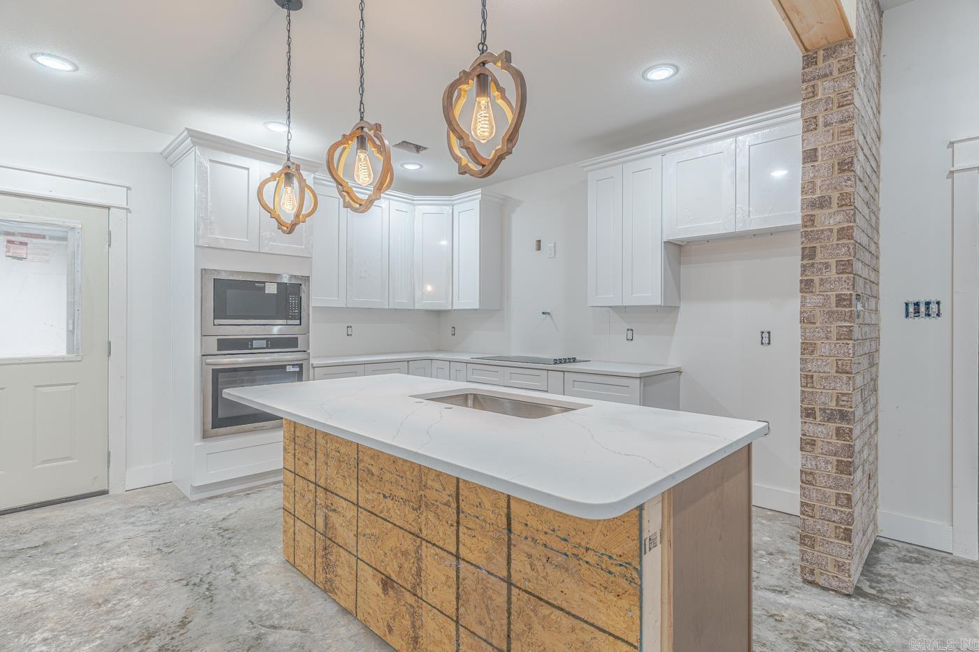 221 woodland trails  Bono, AR