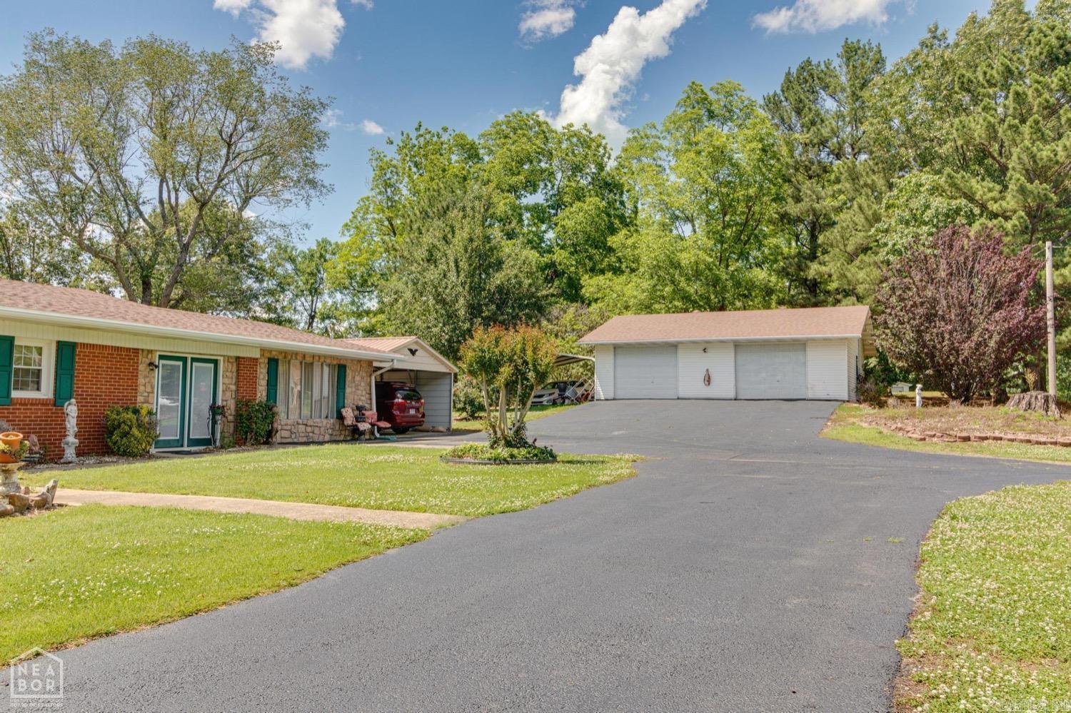 2300 Mount Carmel  Paragould, AR