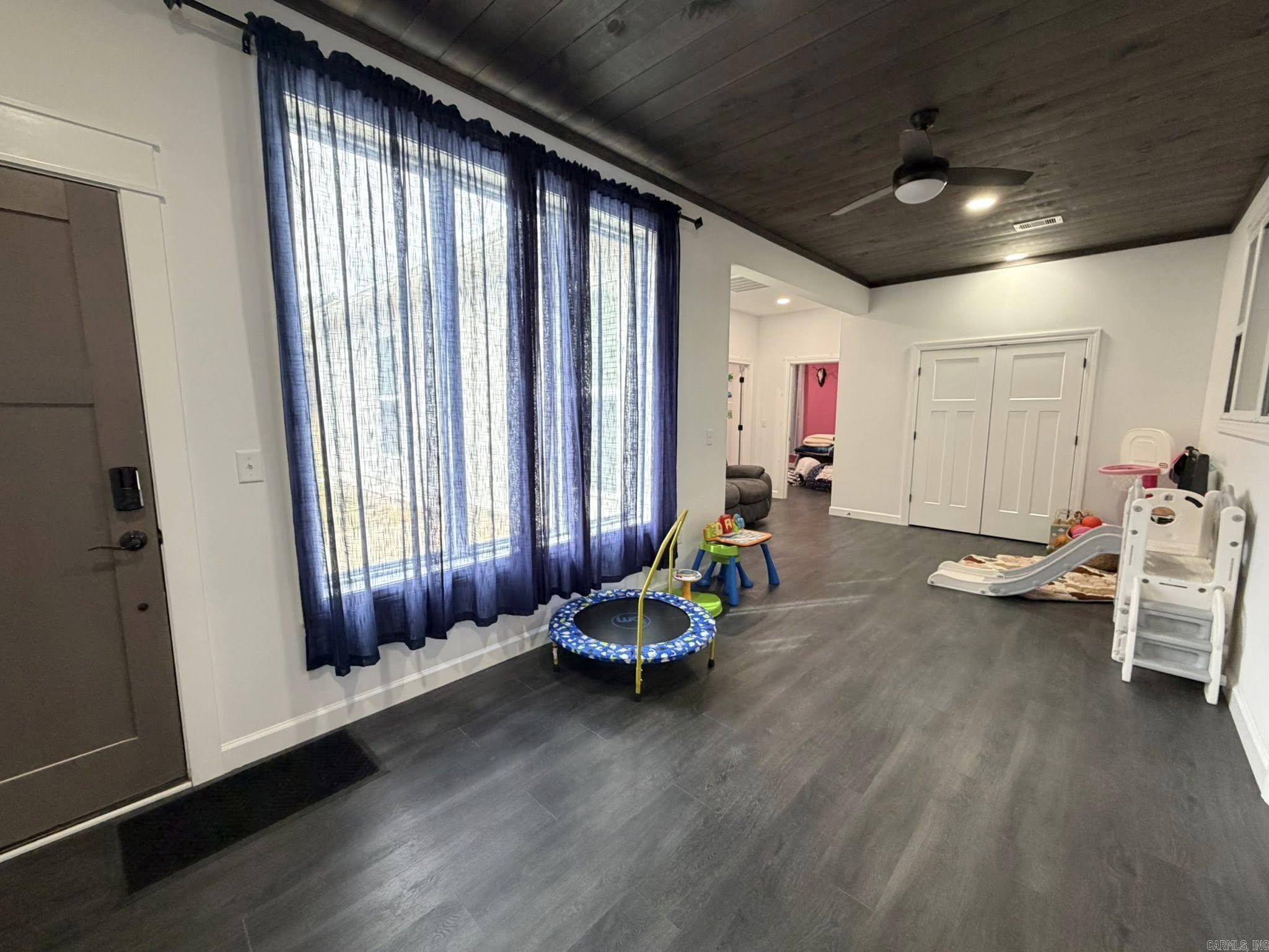 525 Harding Blvd  Mountain View, AR