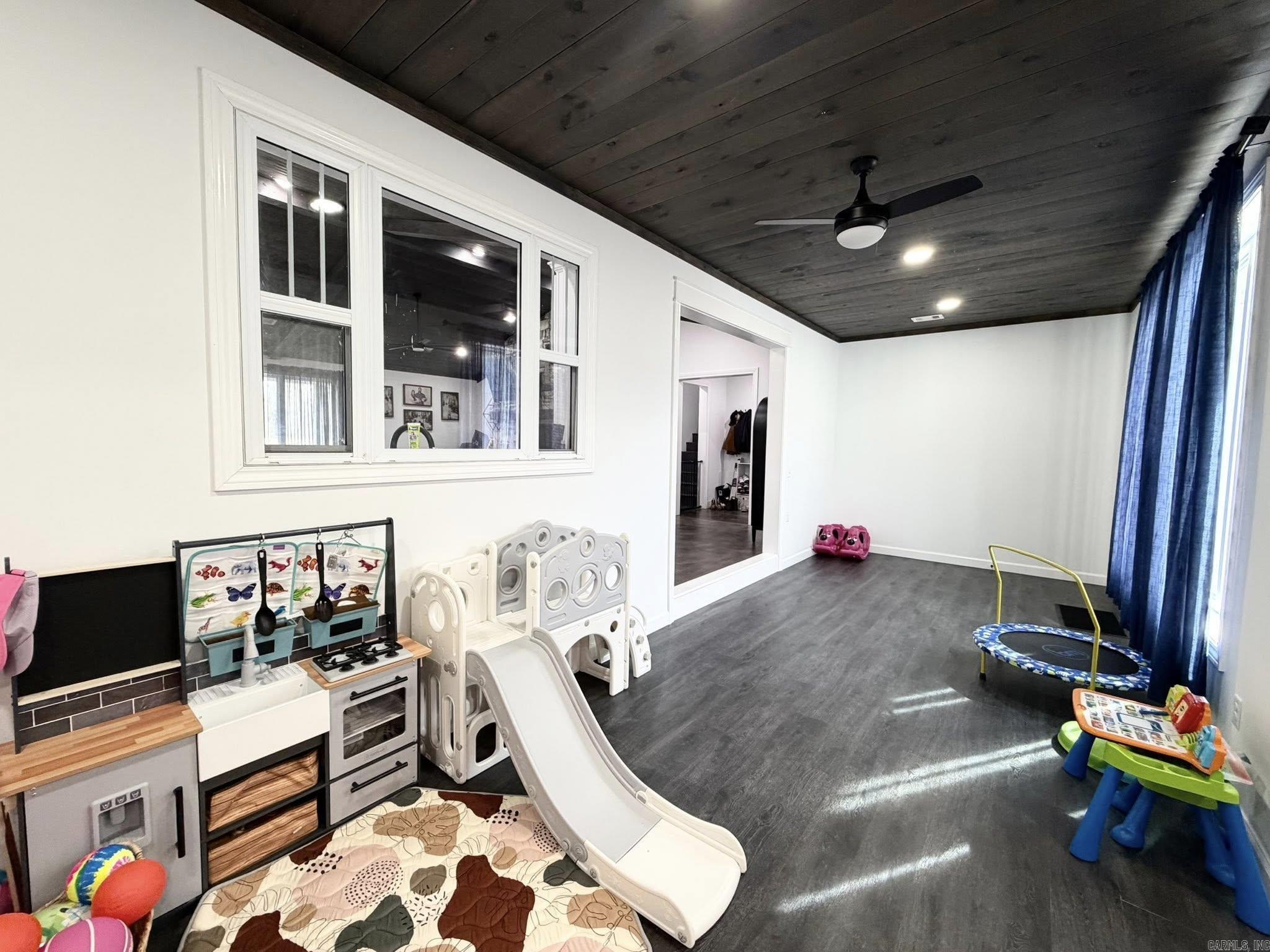 525 Harding Blvd  Mountain View, AR