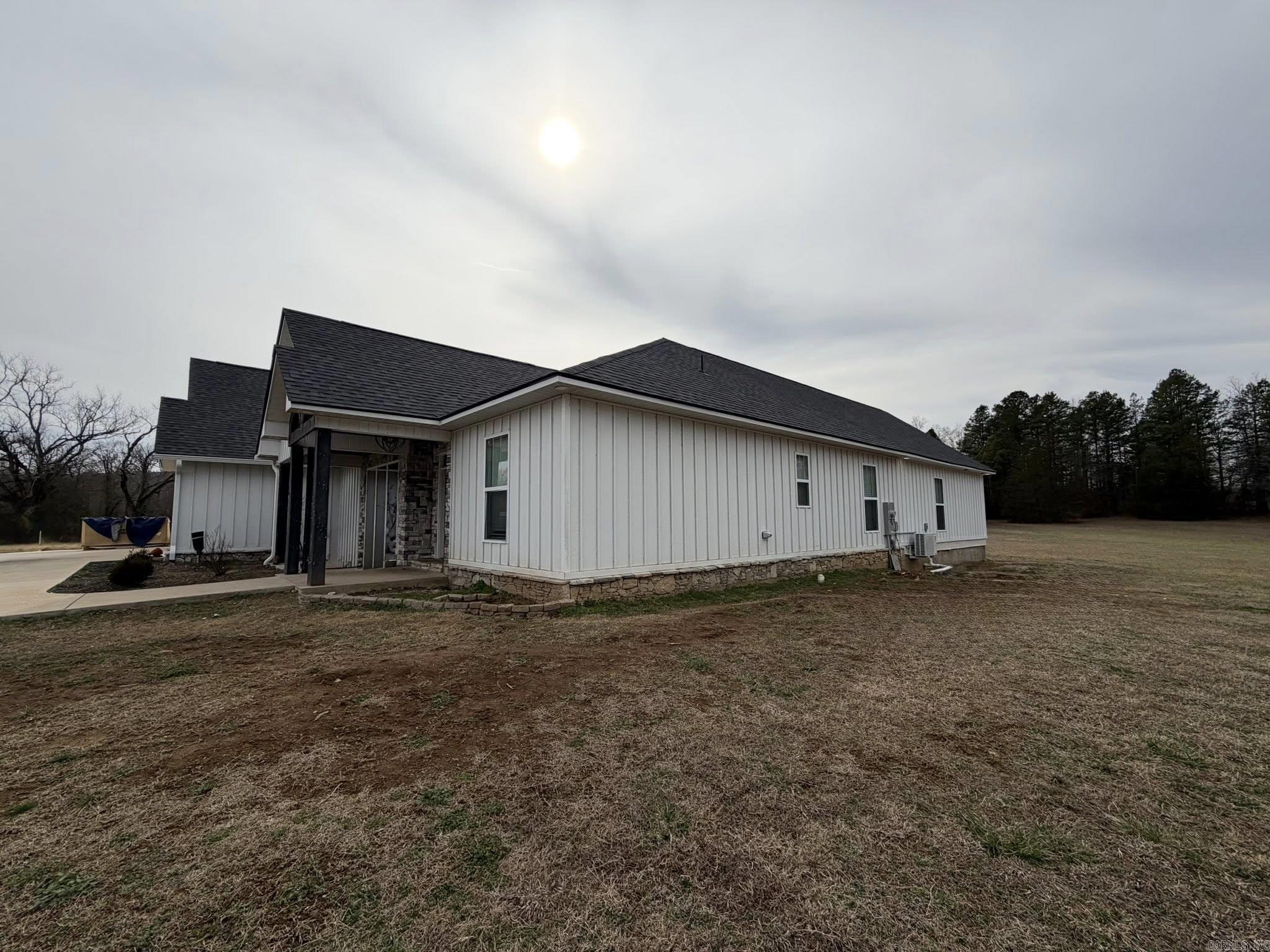 525 Harding Blvd  Mountain View, AR