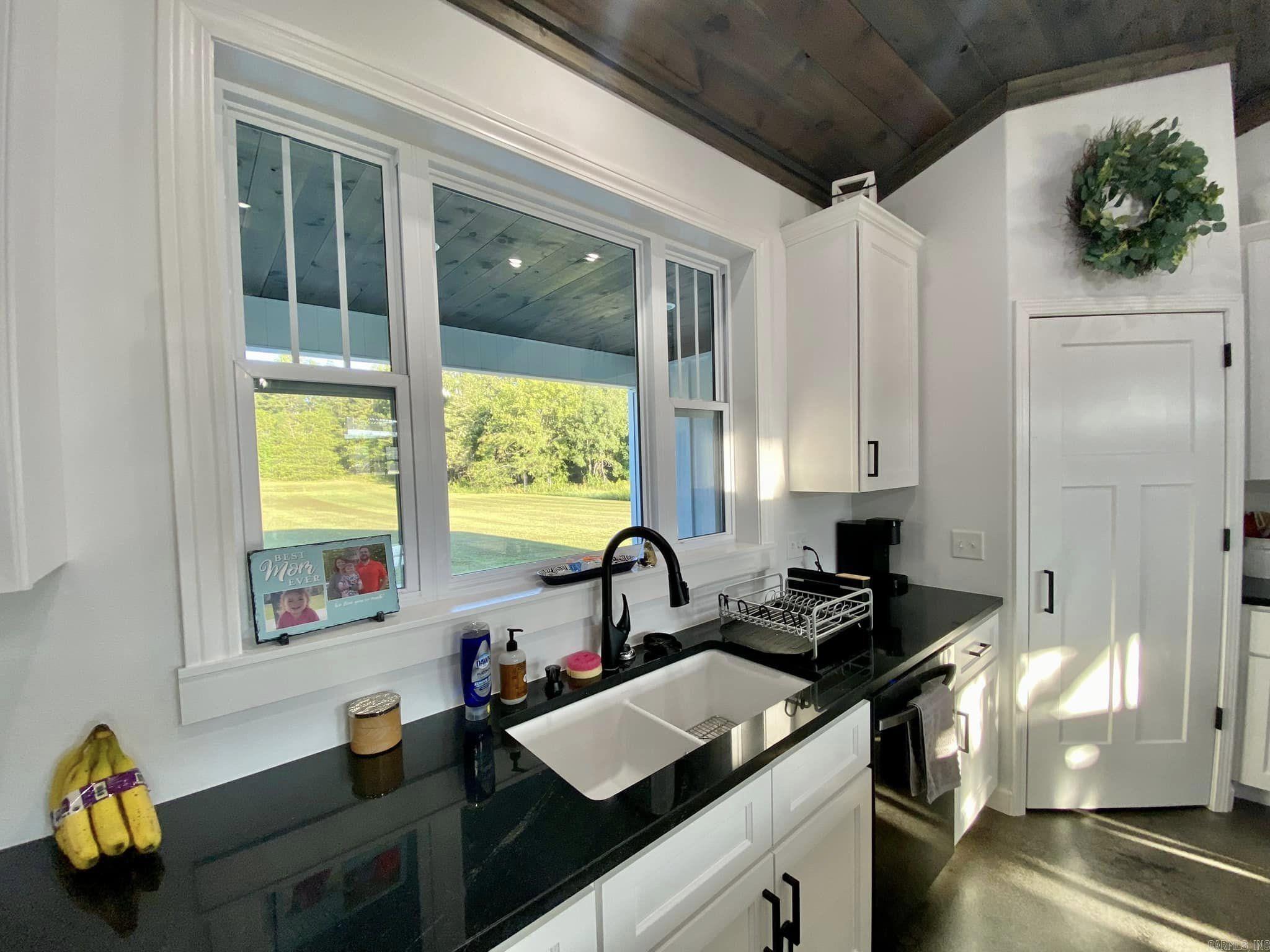 525 Harding Blvd  Mountain View, AR