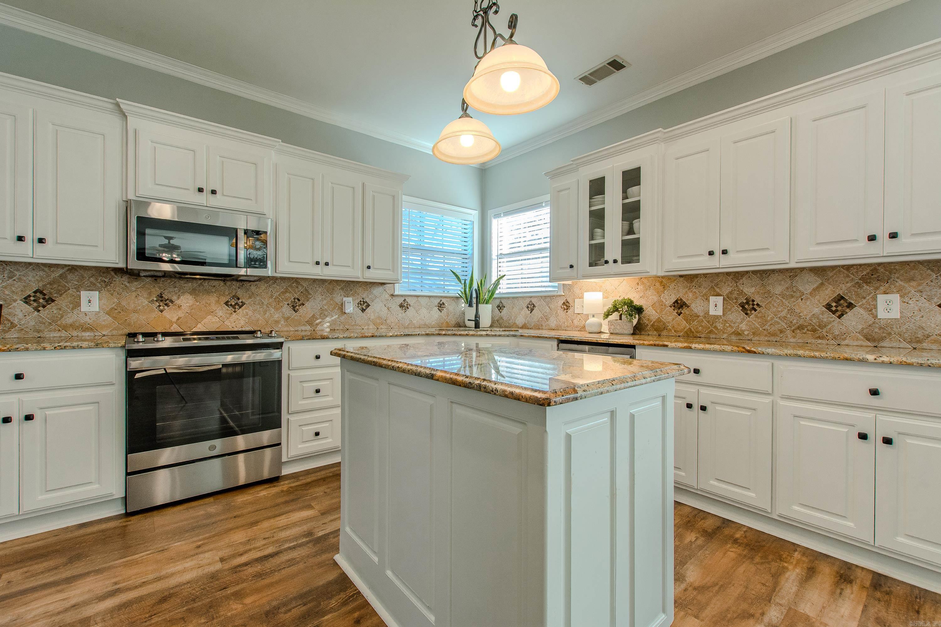 2015 Sawgrass Dr  Little Rock, AR