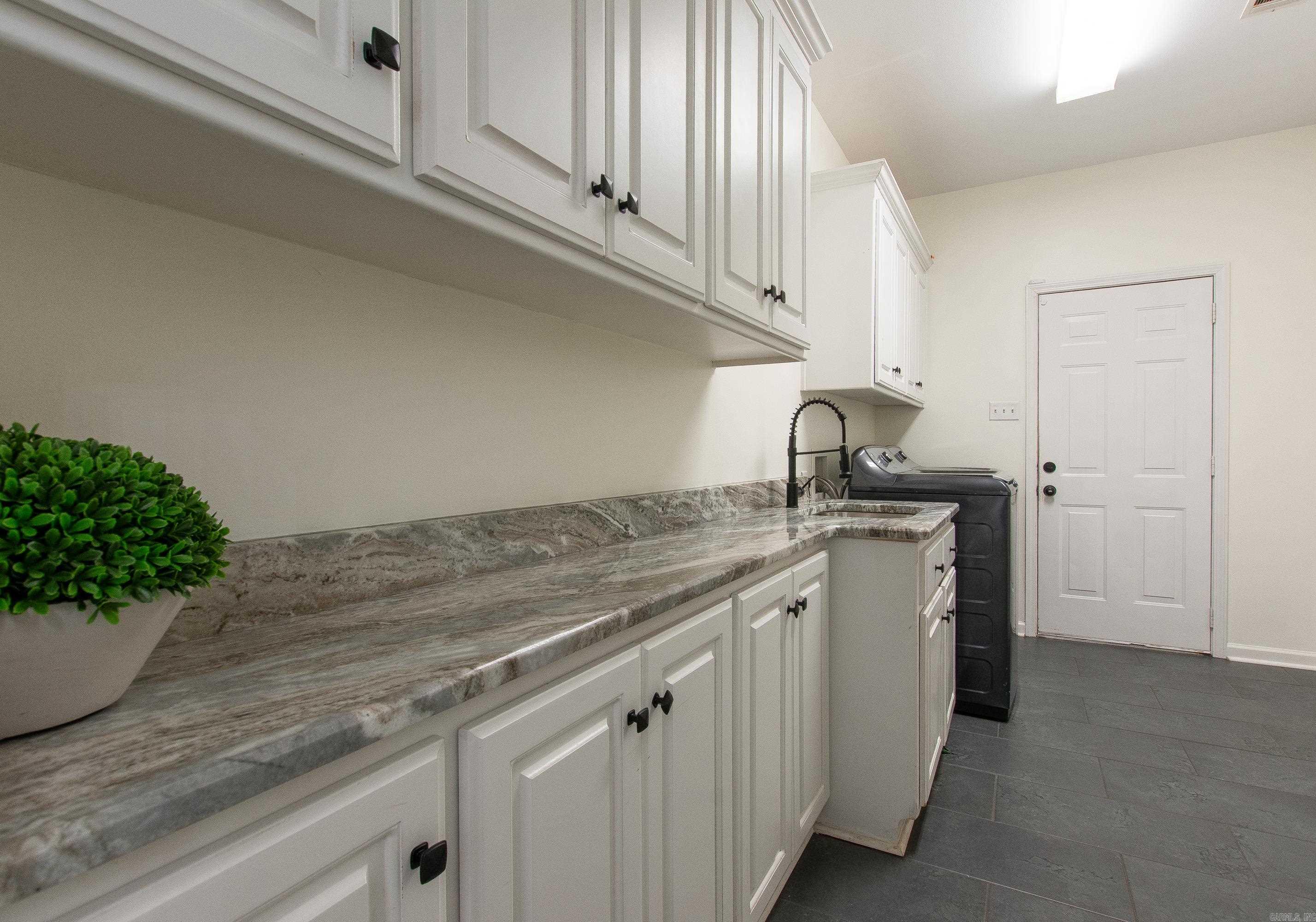 2015 Sawgrass Dr  Little Rock, AR