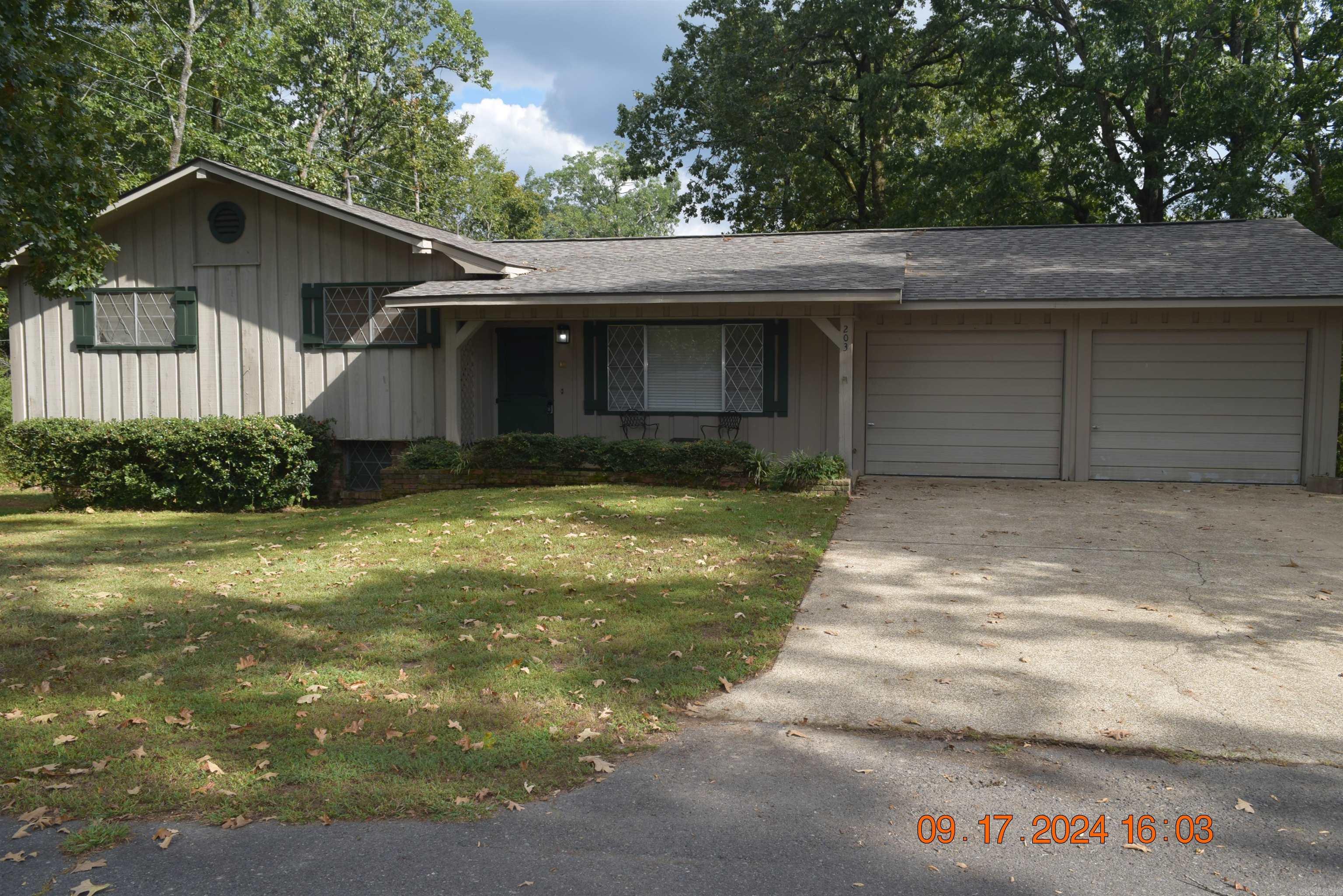 203 Halteria  Hot Springs, AR