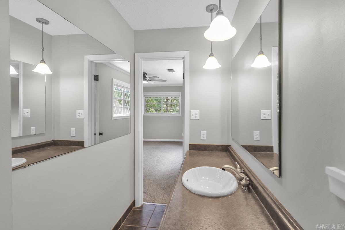203 Halteria  Hot Springs, AR