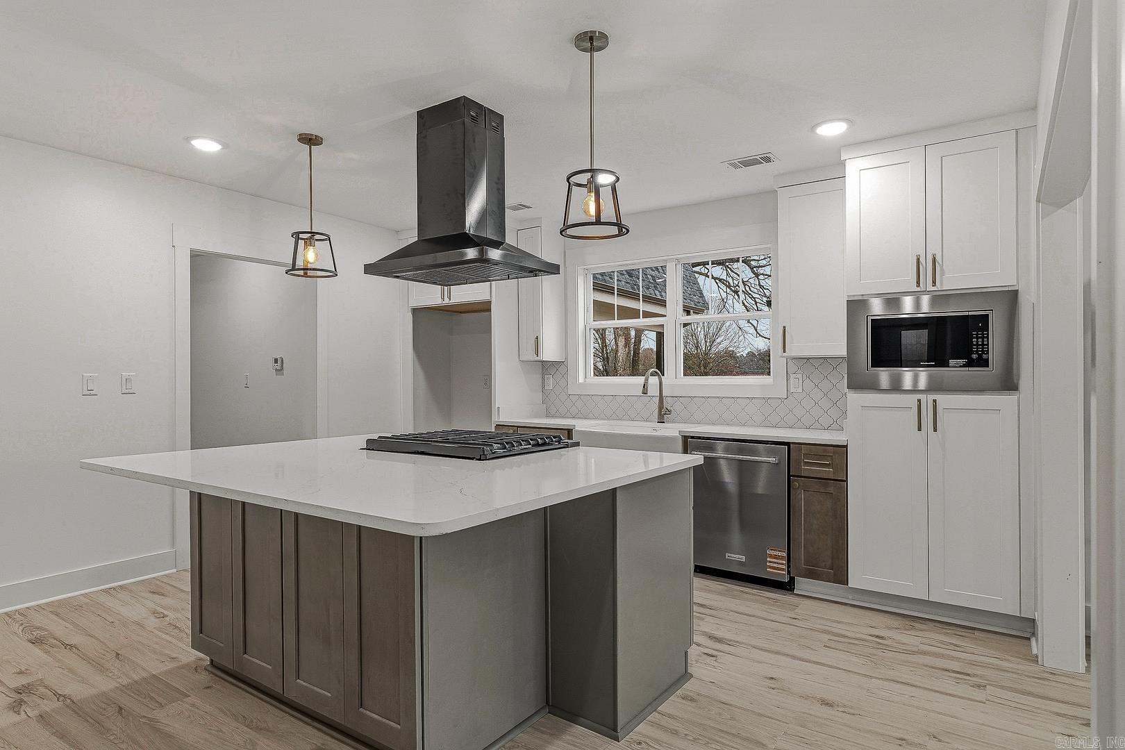 2005 Wood  Jonesboro, AR