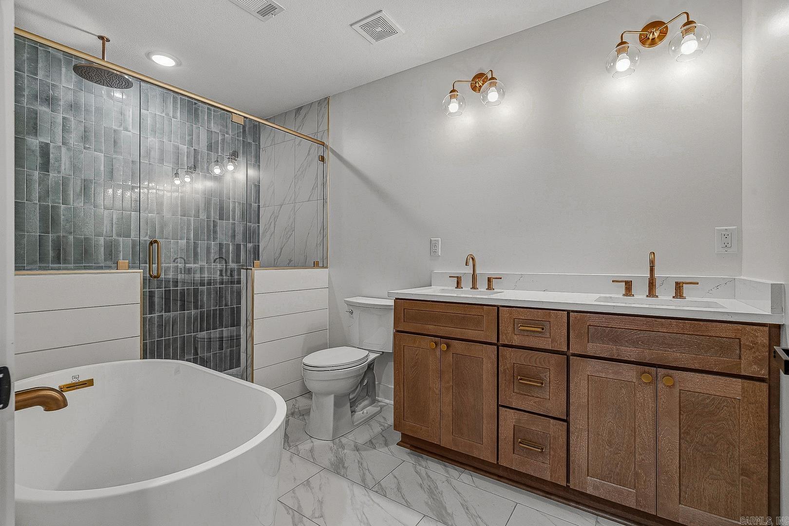 2005 Wood  Jonesboro, AR