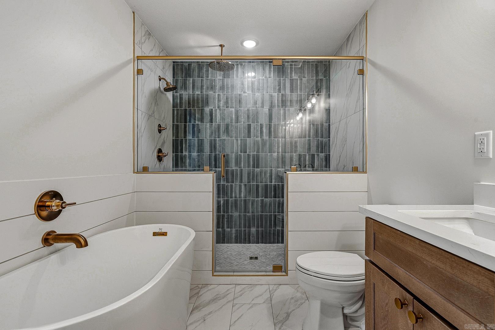 2005 Wood  Jonesboro, AR