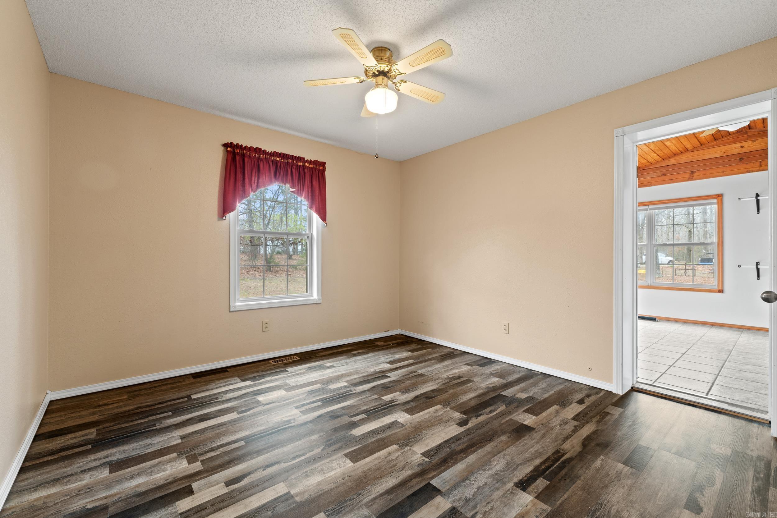 252 County Road 97  Clarkridge, AR