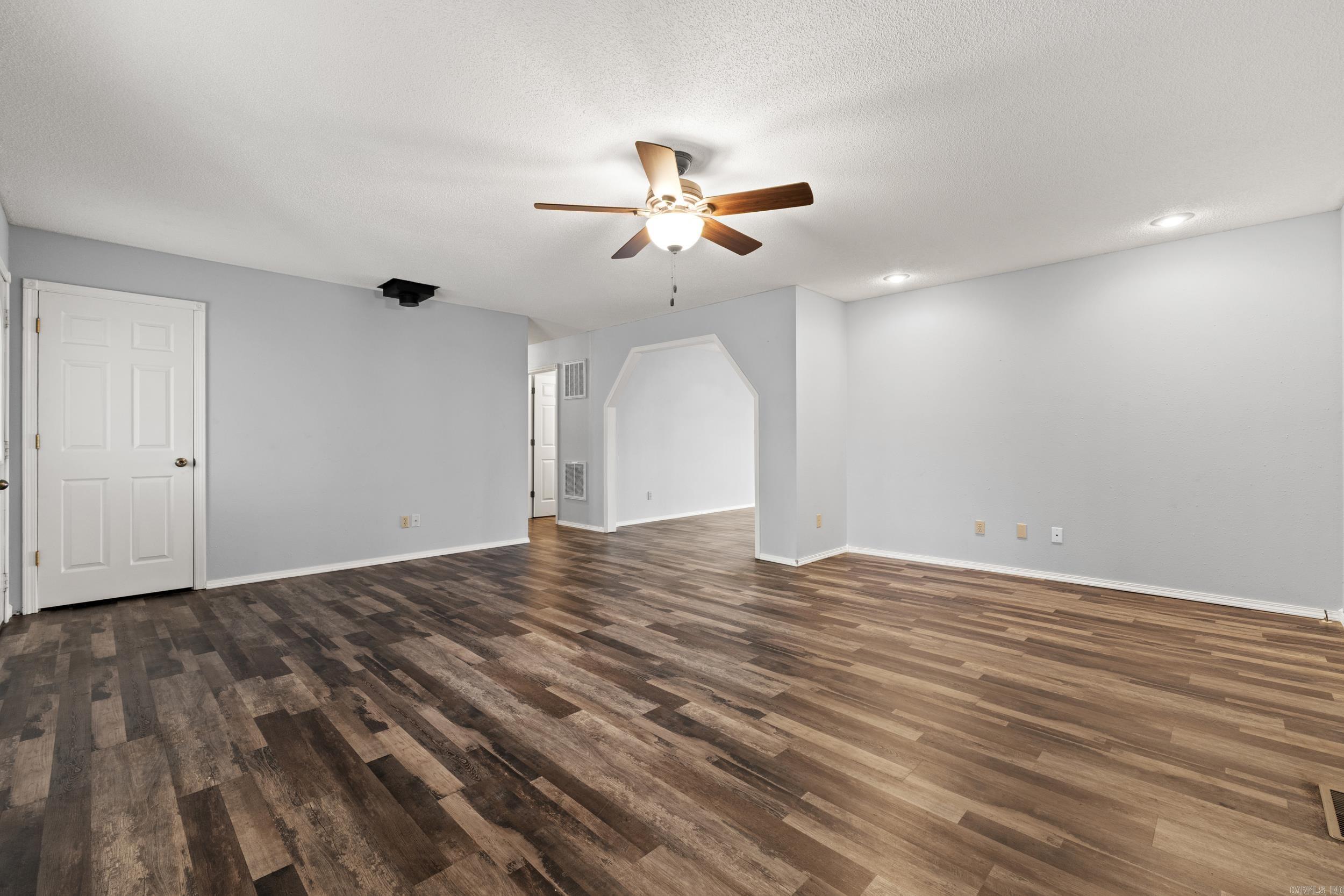 252 County Road 97  Clarkridge, AR