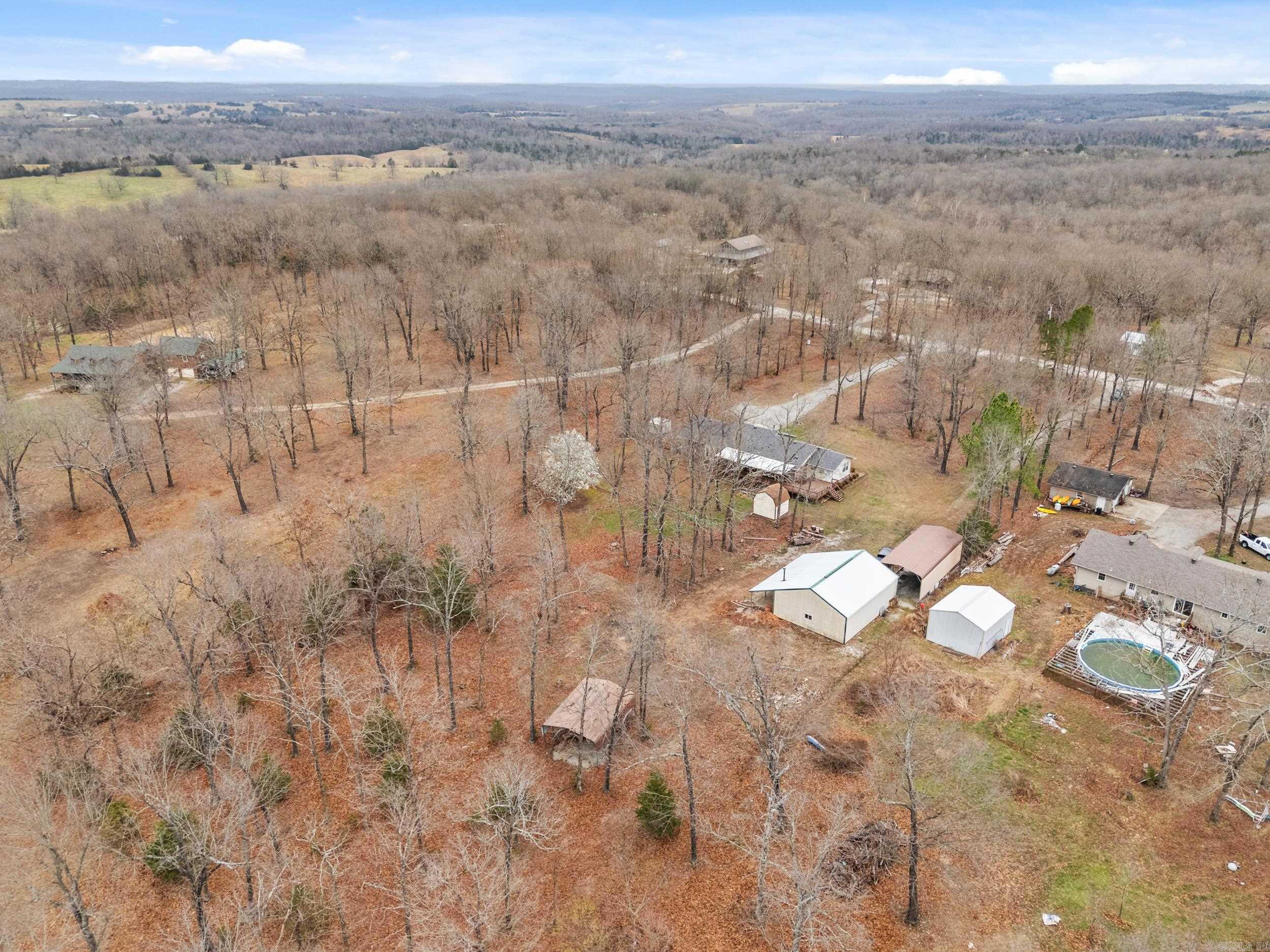 252 County Road 97  Clarkridge, AR