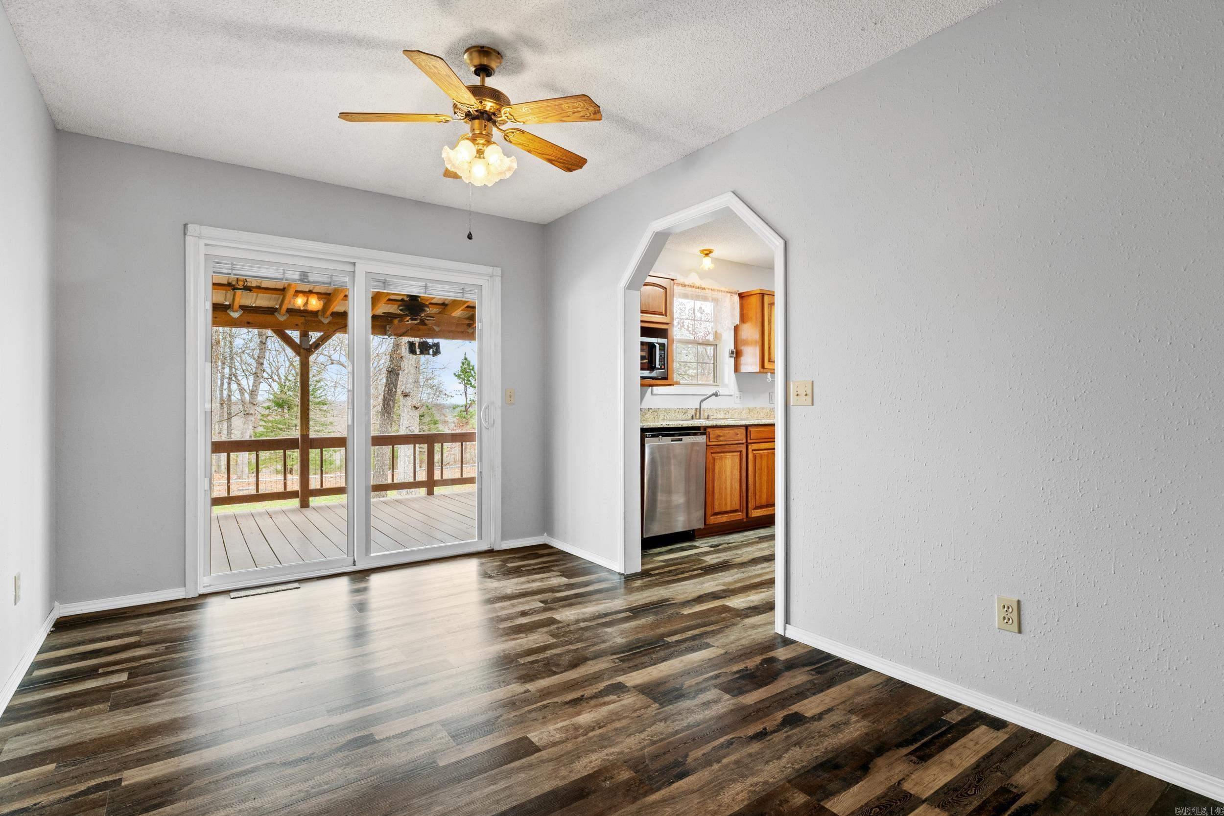 252 County Road 97  Clarkridge, AR