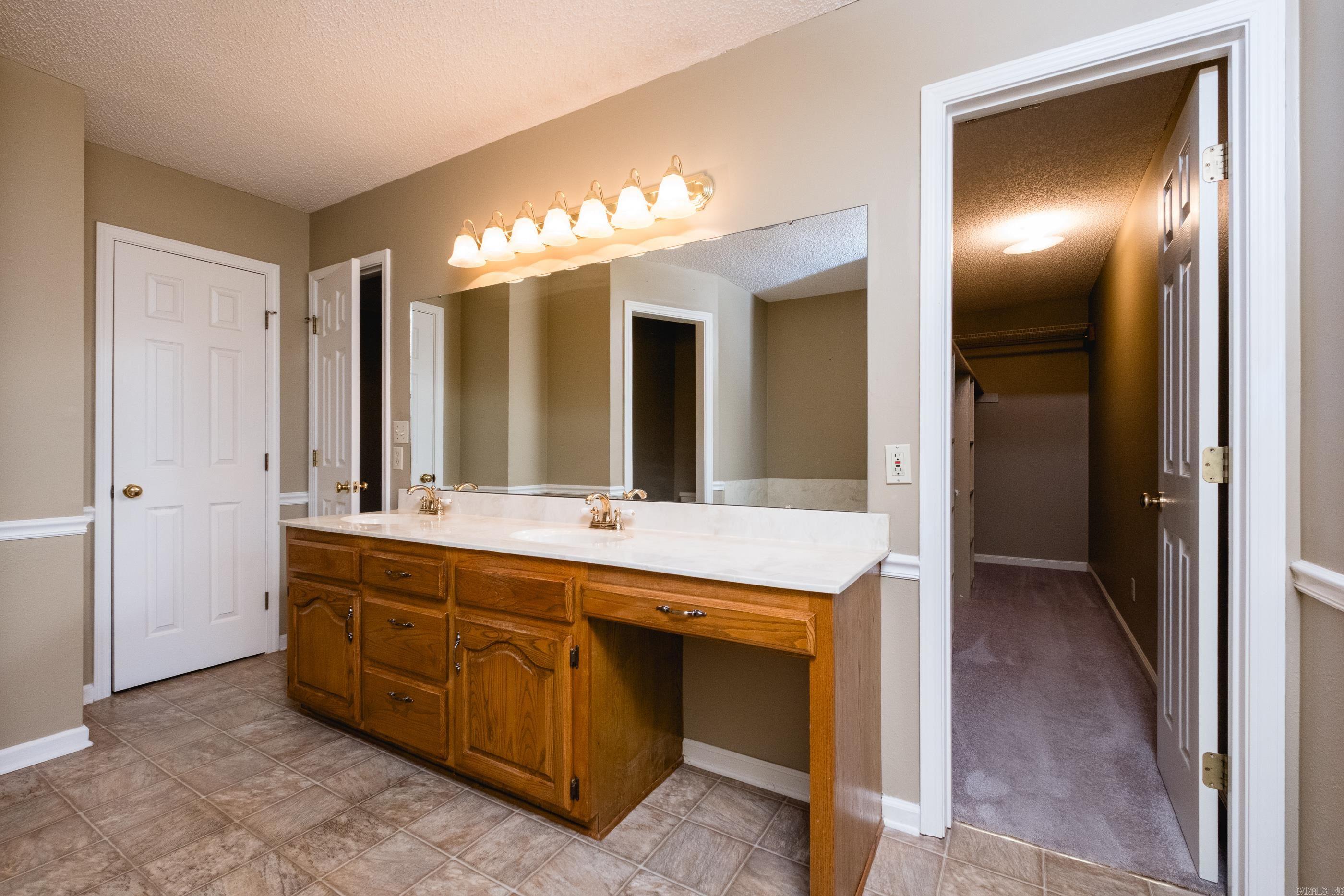 26 Blue Mountian  Maumelle, AR