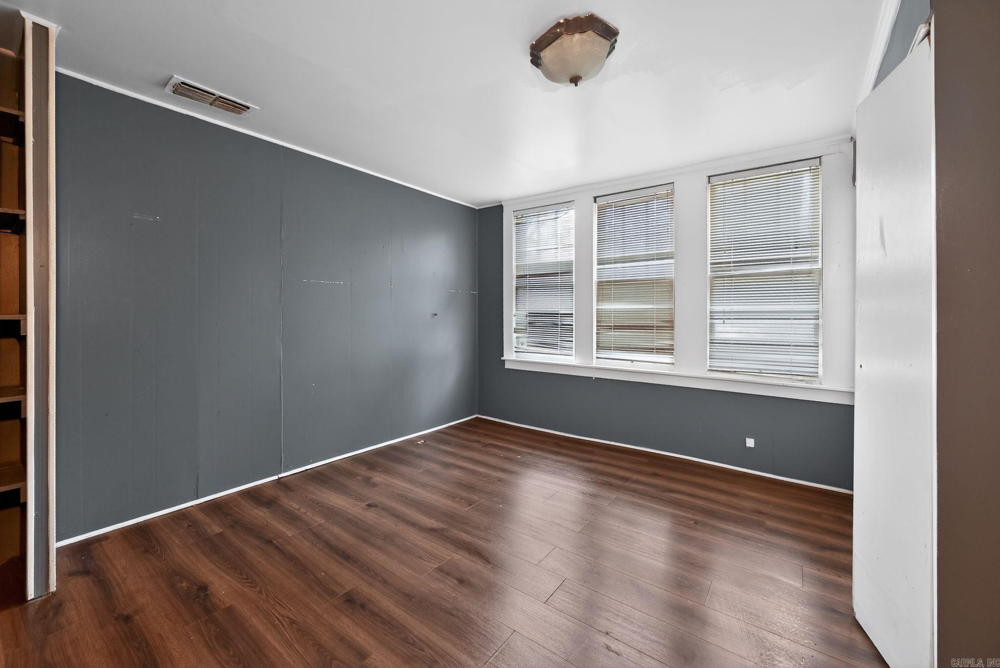 511 E Banks  England, AR